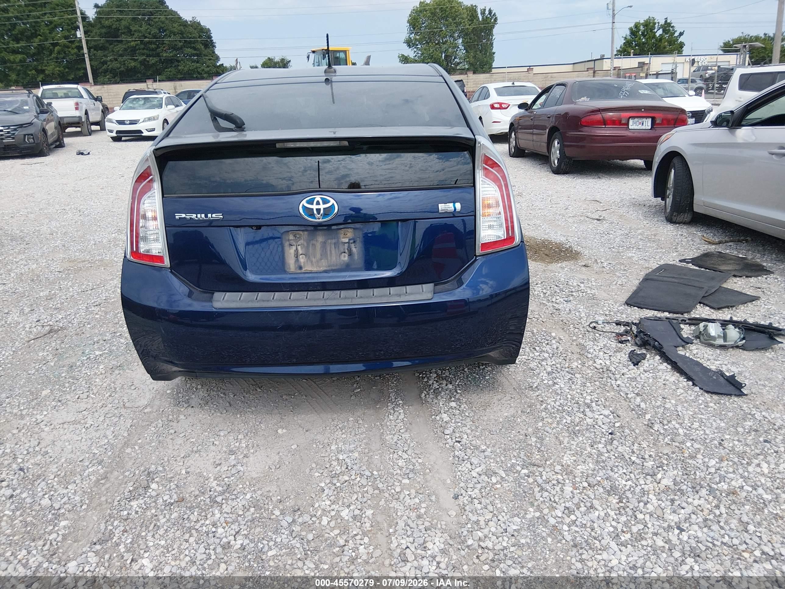 2015 Toyota Prius Three Blue vin: JTDKN3DUXF1886565