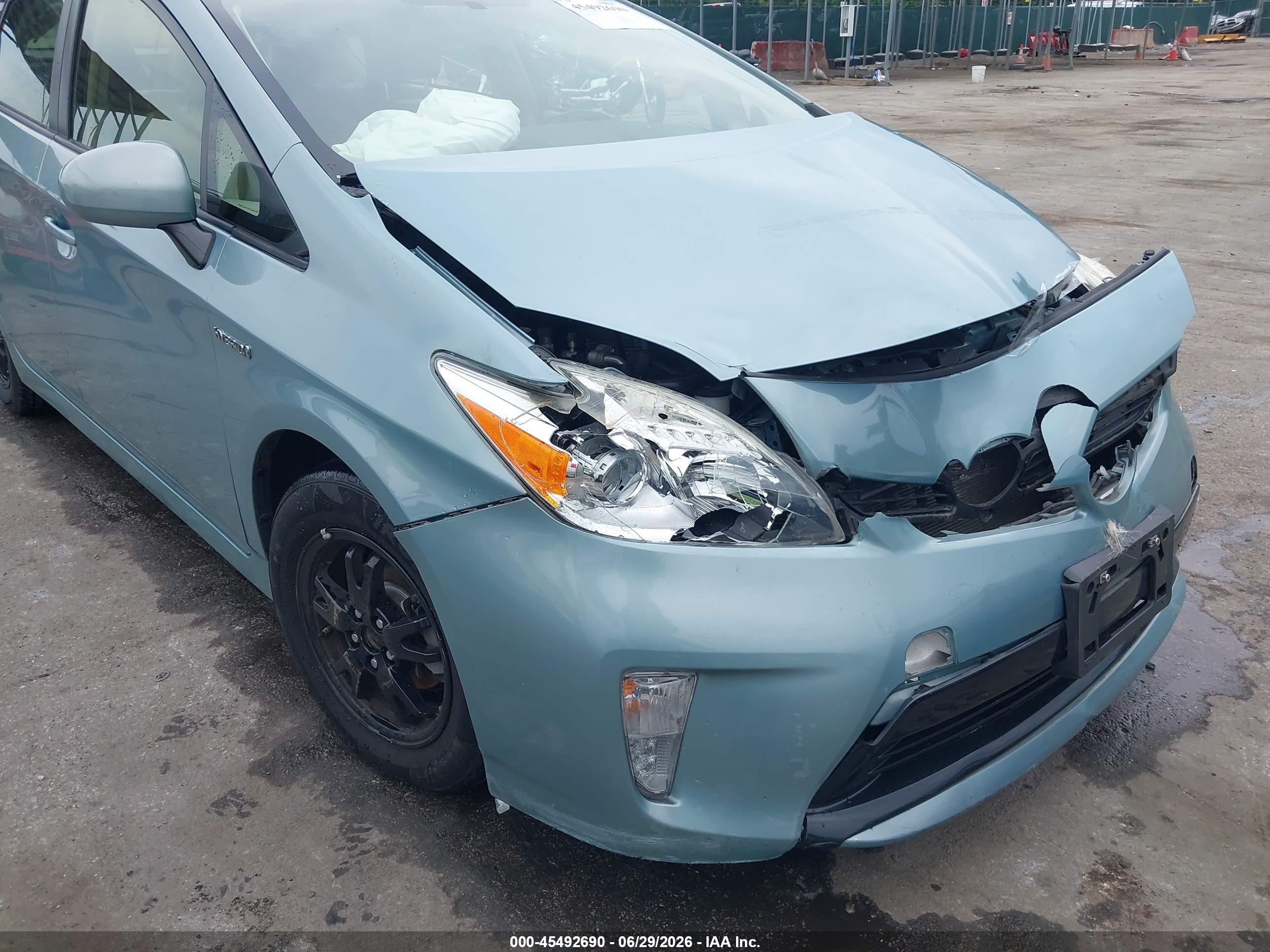 2015 Toyota Prius Four Blue vin: JTDKN3DUXF1889823