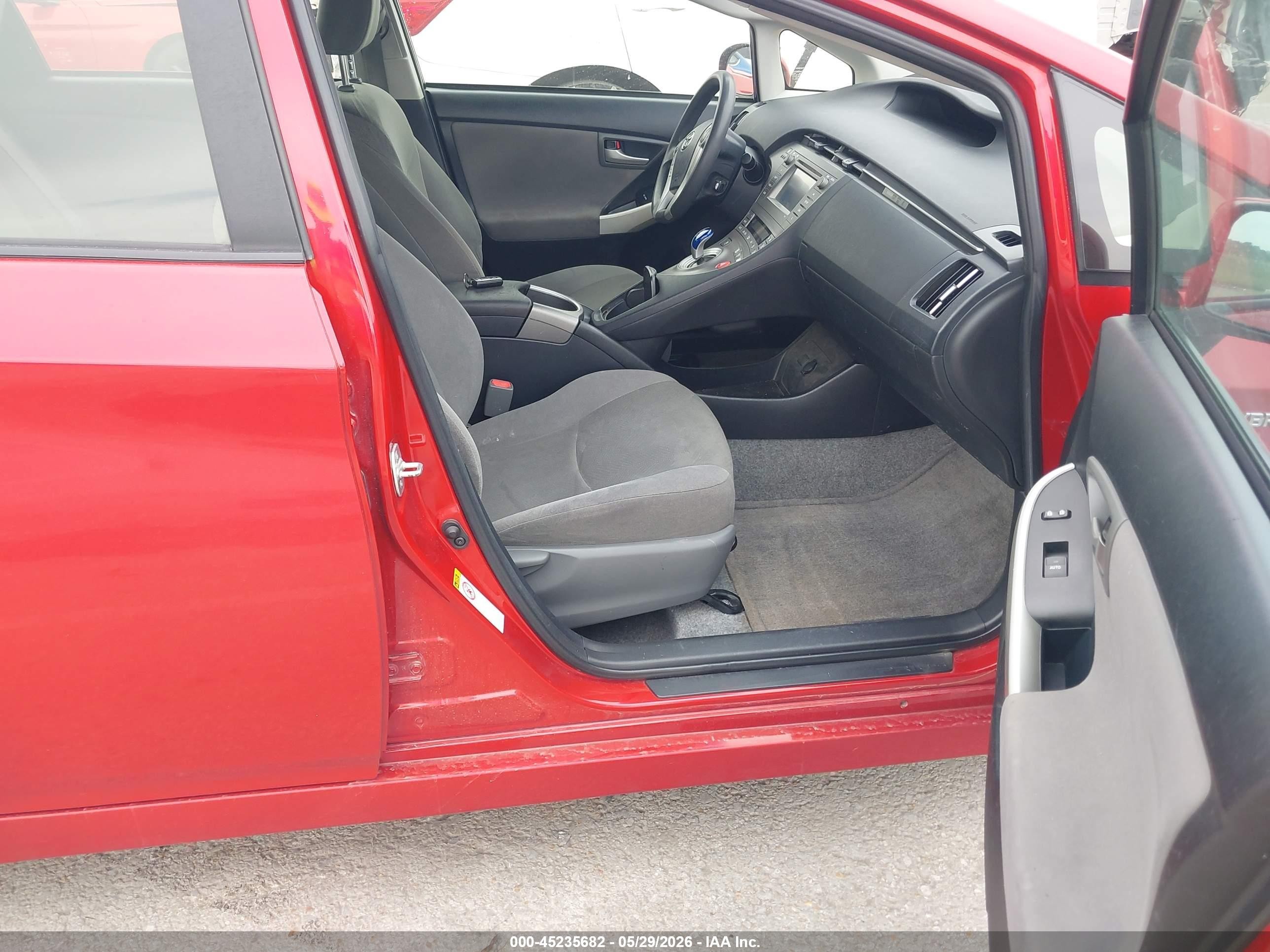 2015 Toyota Prius Two Red vin: JTDKN3DUXF1909388