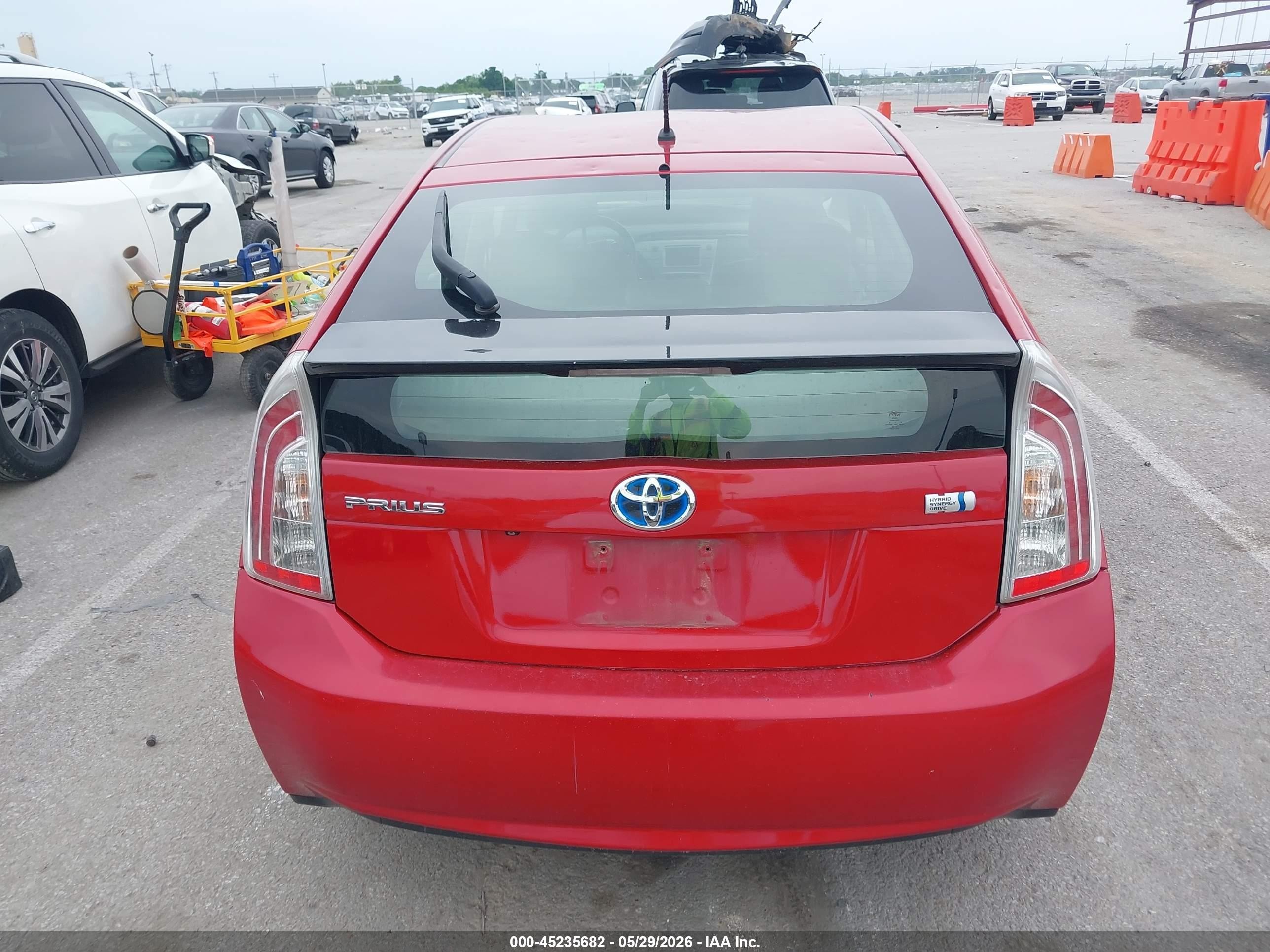 2015 Toyota Prius Two Red vin: JTDKN3DUXF1909388