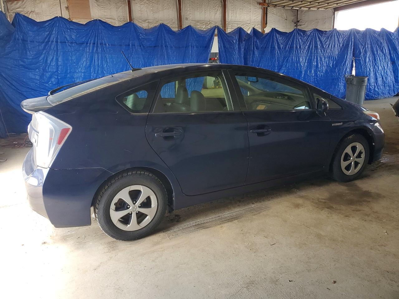 2015 Toyota Prius Four Blue vin: JTDKN3DUXF1920682