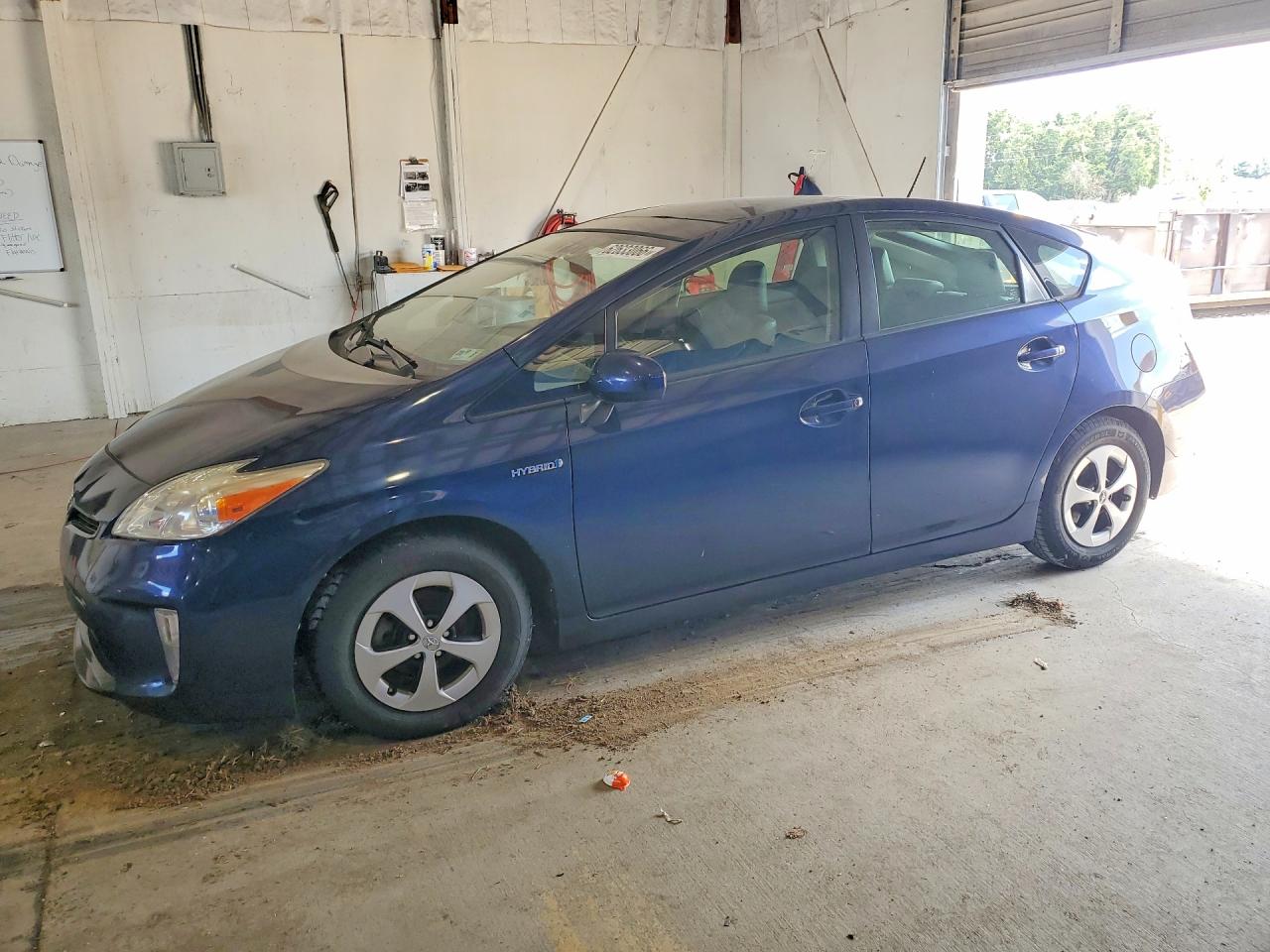 2015 Toyota Prius Four Blue vin: JTDKN3DUXF1920682