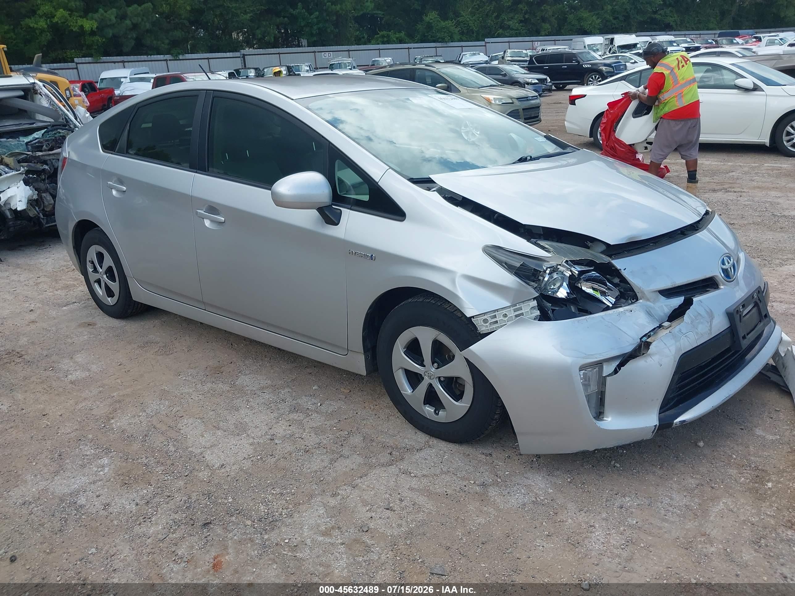 2015 Toyota Prius Four Silver vin: JTDKN3DUXF1928040