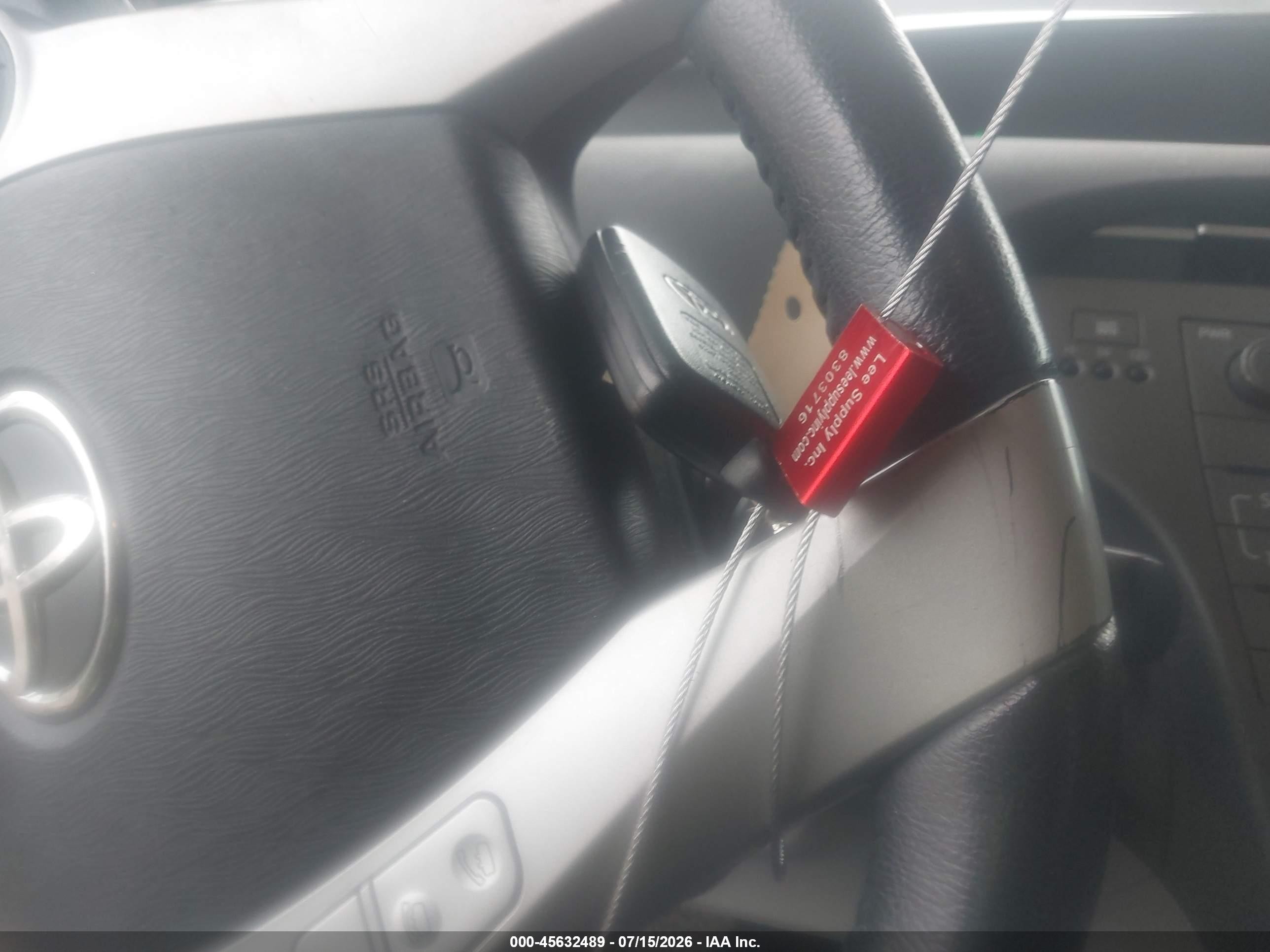 2015 Toyota Prius Four Silver vin: JTDKN3DUXF1928040
