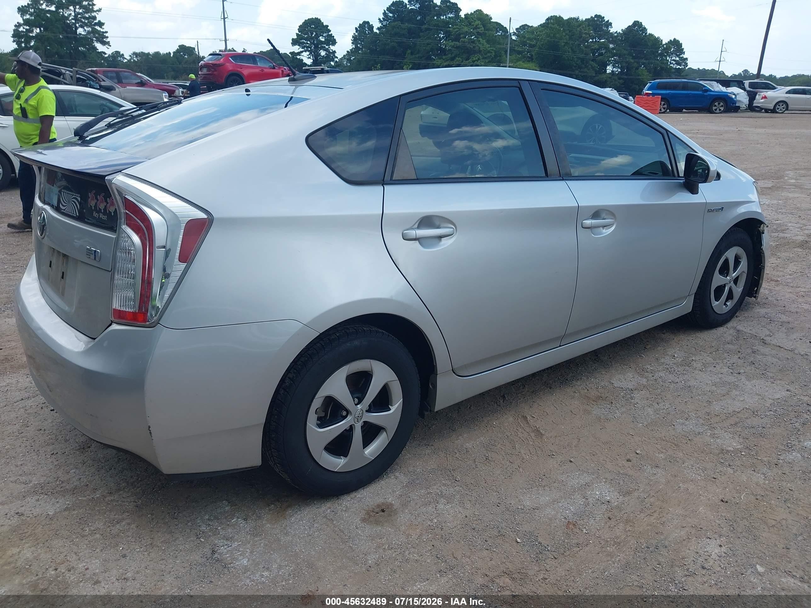 2015 Toyota Prius Four Silver vin: JTDKN3DUXF1928040