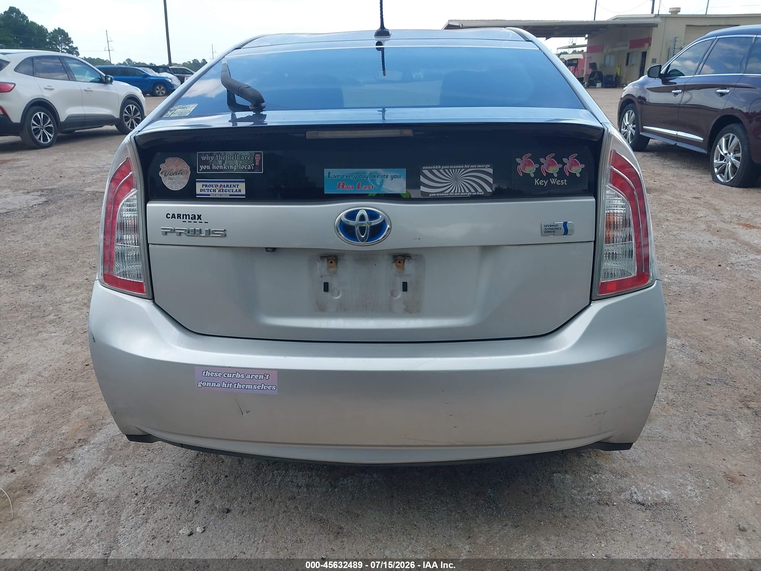 2015 Toyota Prius Four Silver vin: JTDKN3DUXF1928040