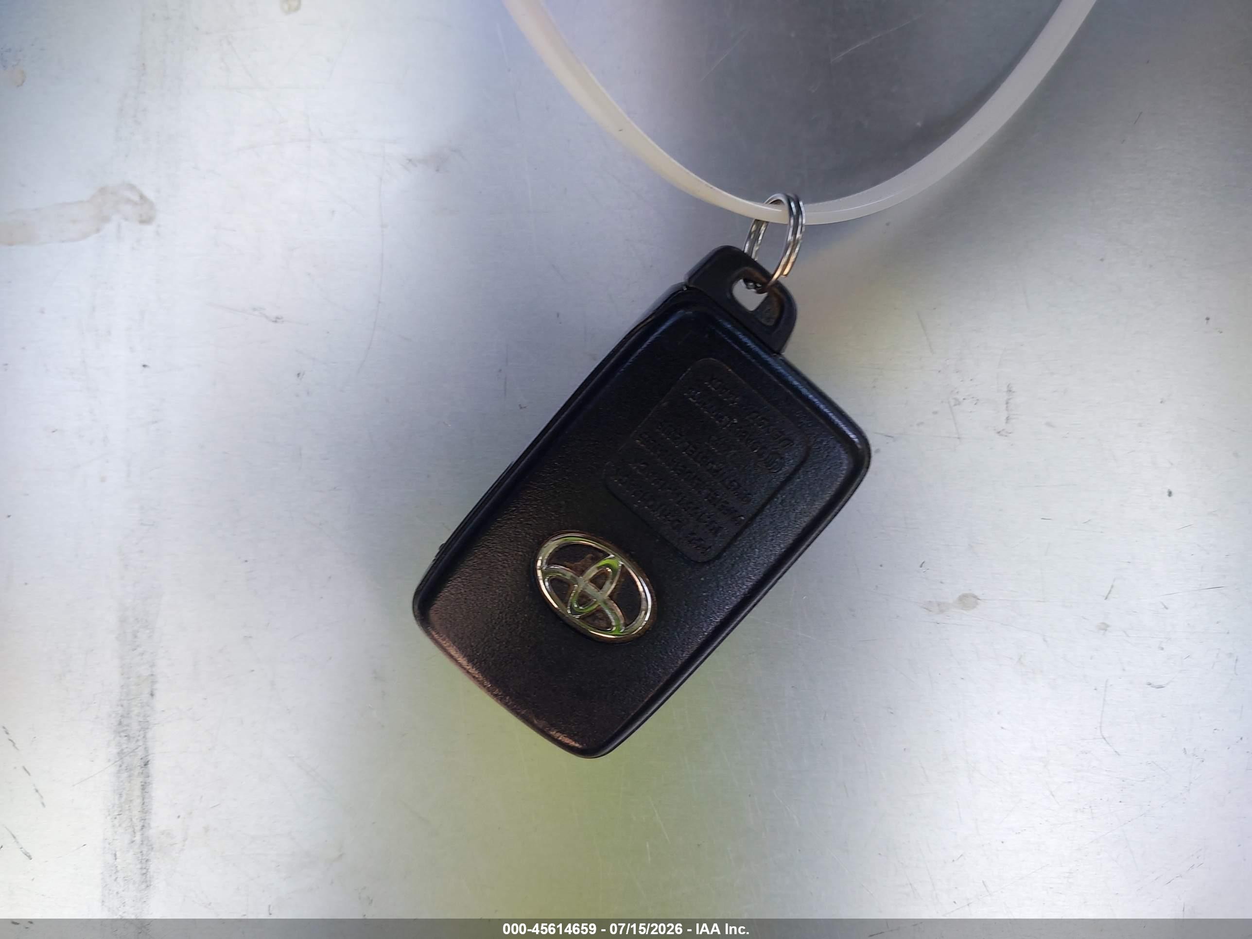 2015 Toyota Prius Two Silver vin: JTDKN3DUXF1930550