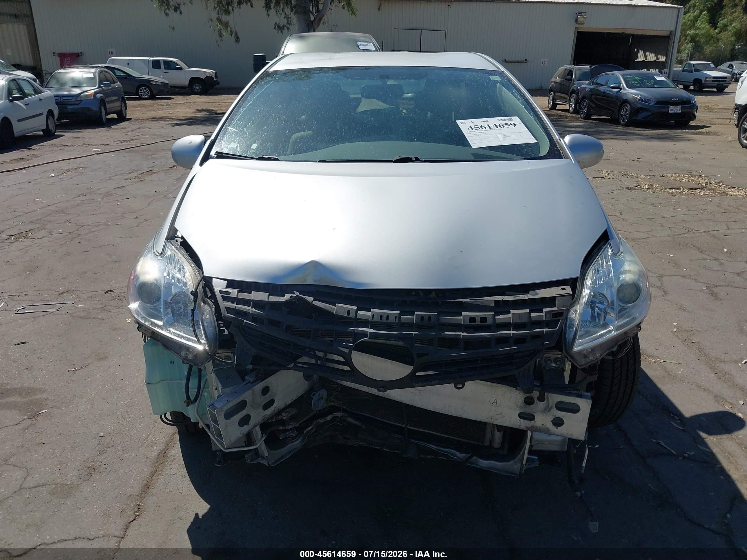 2015 Toyota Prius Two Silver vin: JTDKN3DUXF1930550