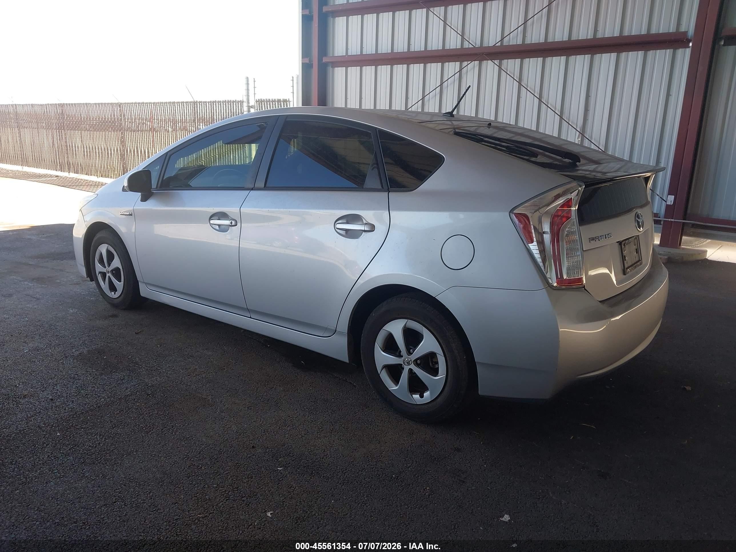 2015 Toyota Prius Two Silver vin: JTDKN3DUXF1931049