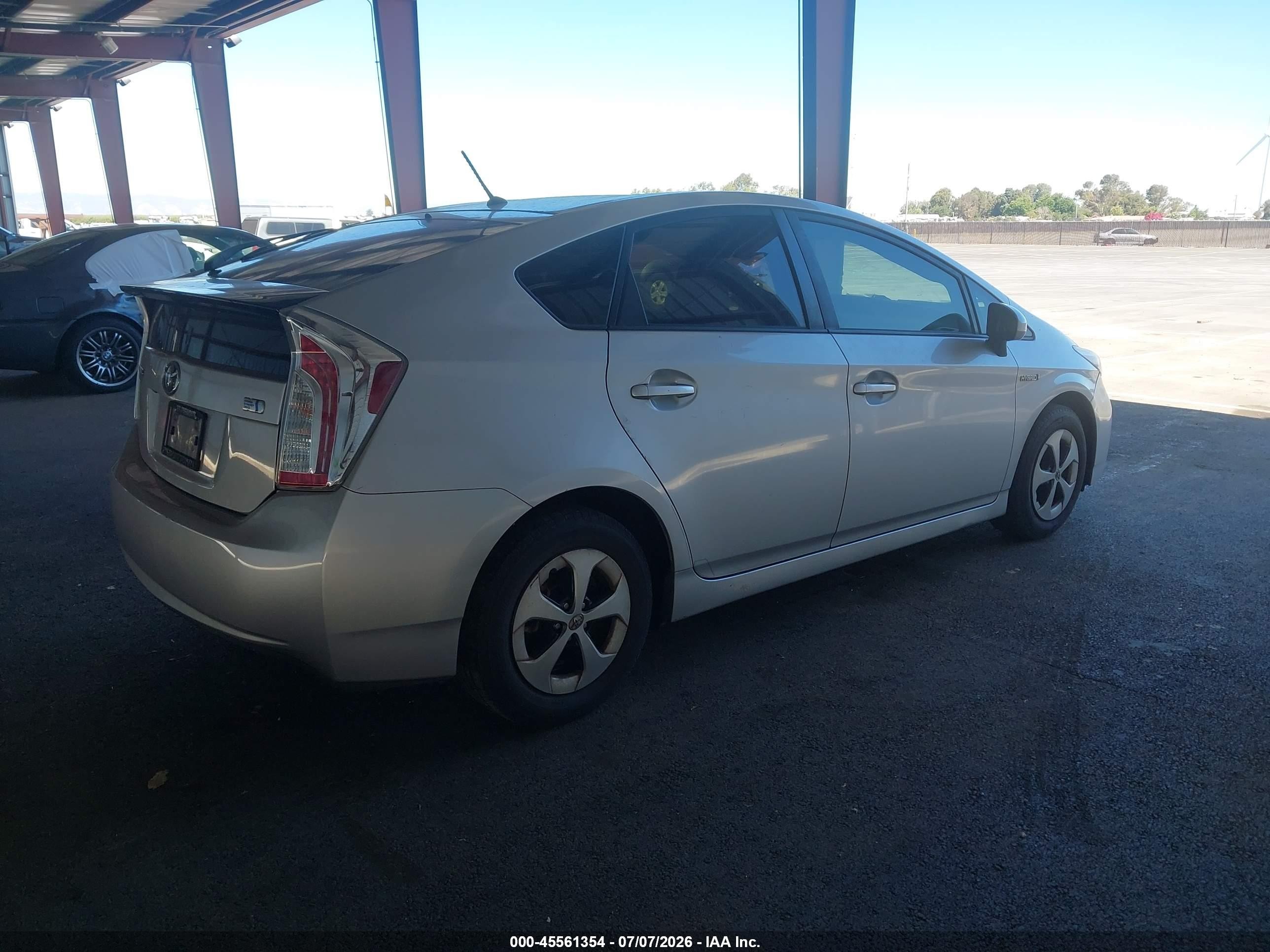 2015 Toyota Prius Two Silver vin: JTDKN3DUXF1931049