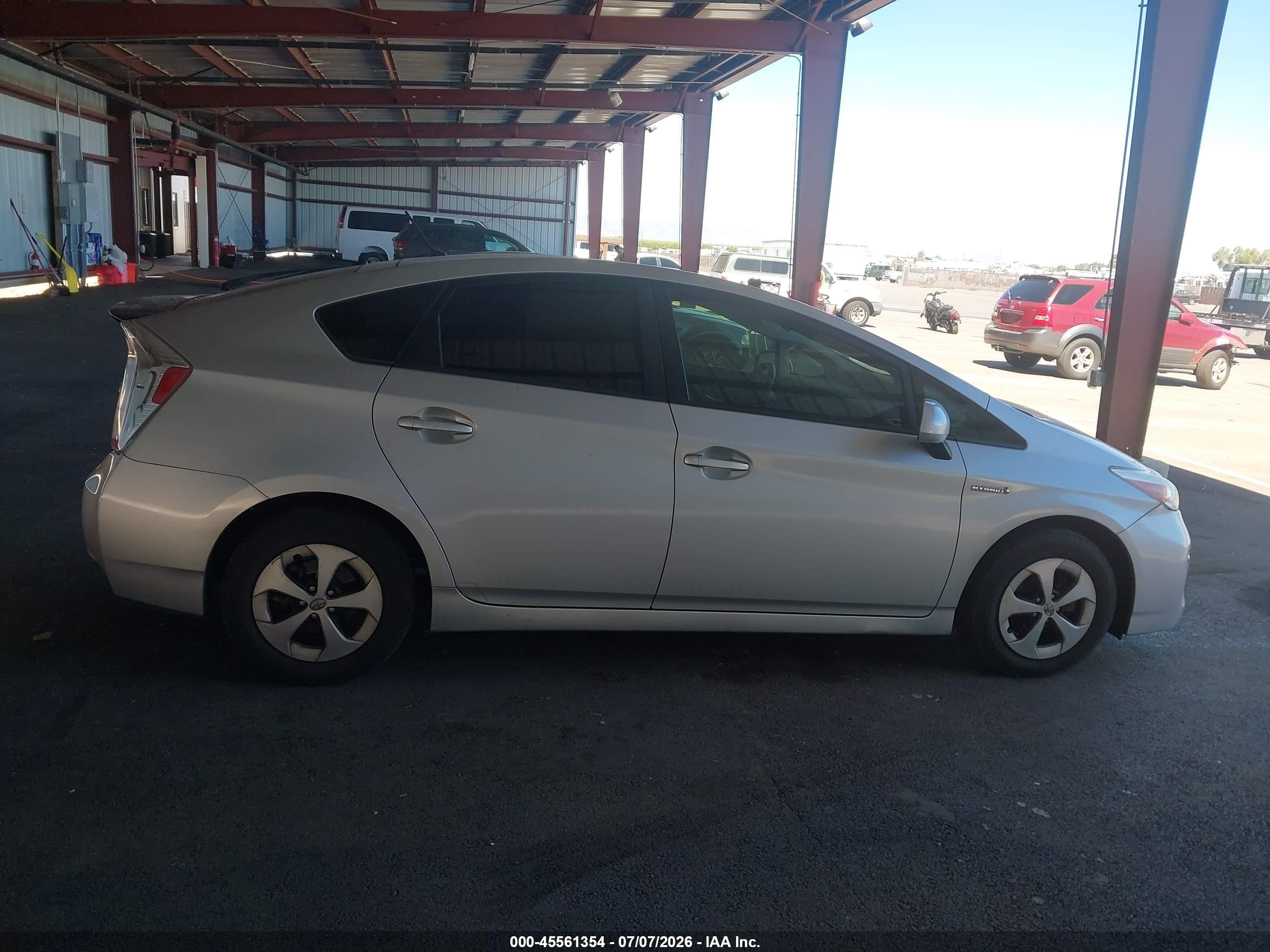 2015 Toyota Prius Two Silver vin: JTDKN3DUXF1931049