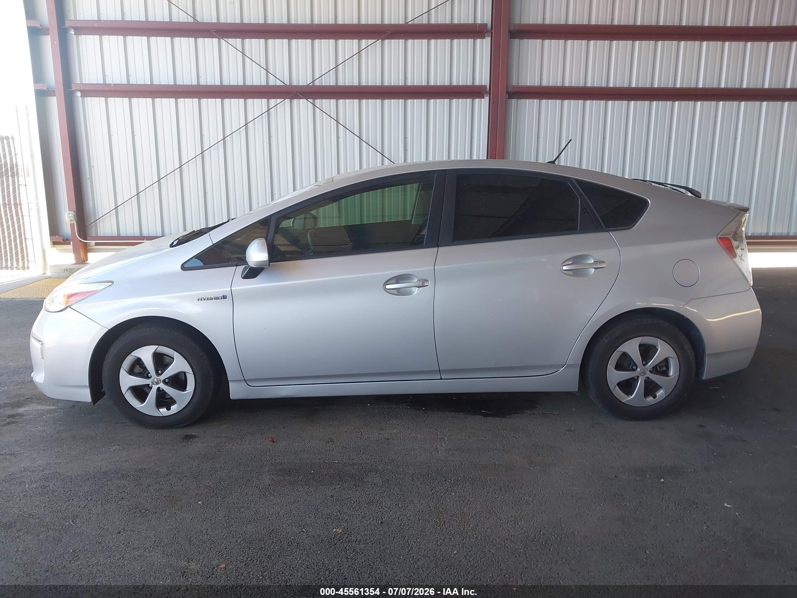 2015 Toyota Prius Two Silver vin: JTDKN3DUXF1931049