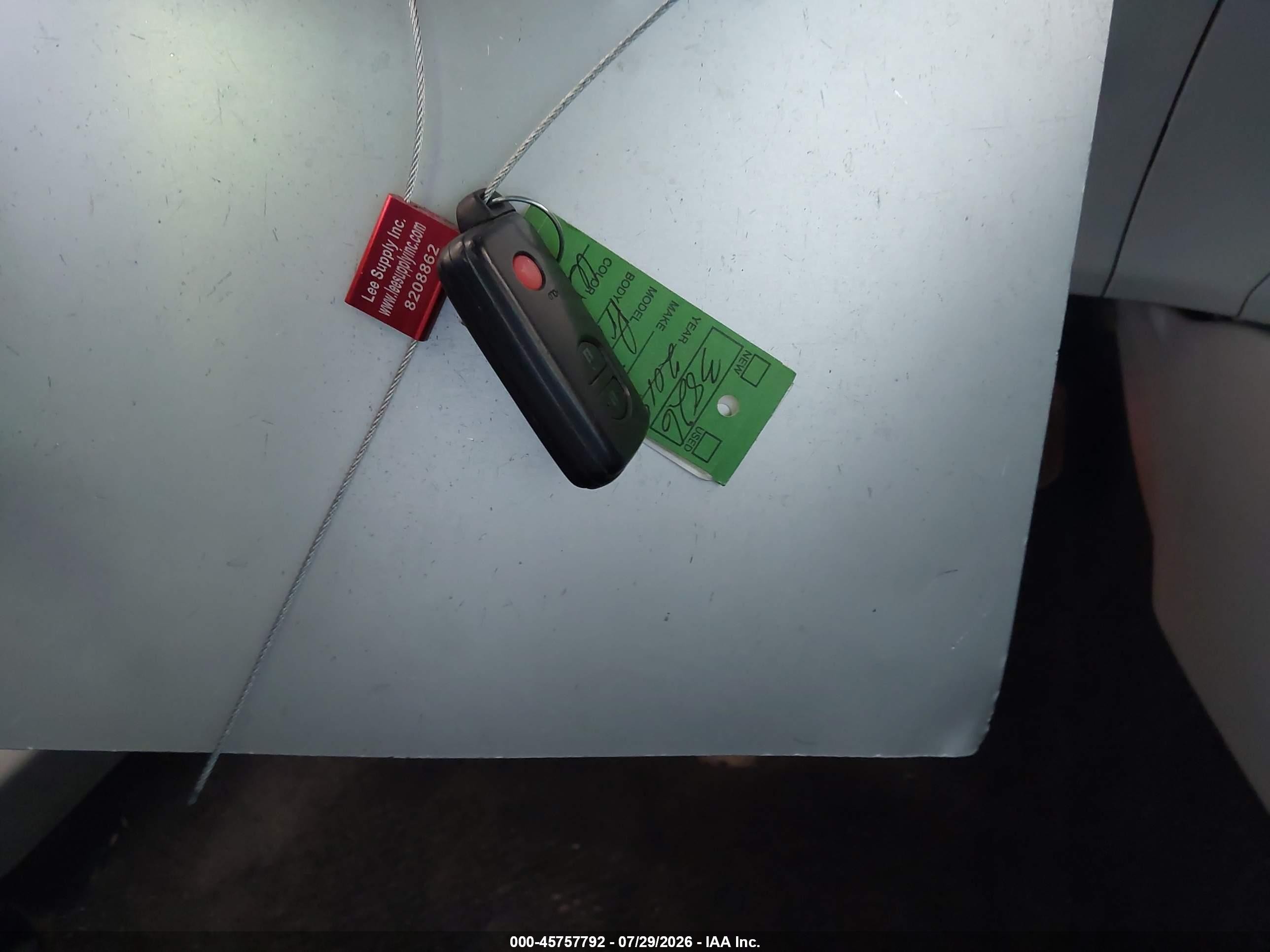 2015 Toyota Prius Three Белый vin: JTDKN3DUXF1933089