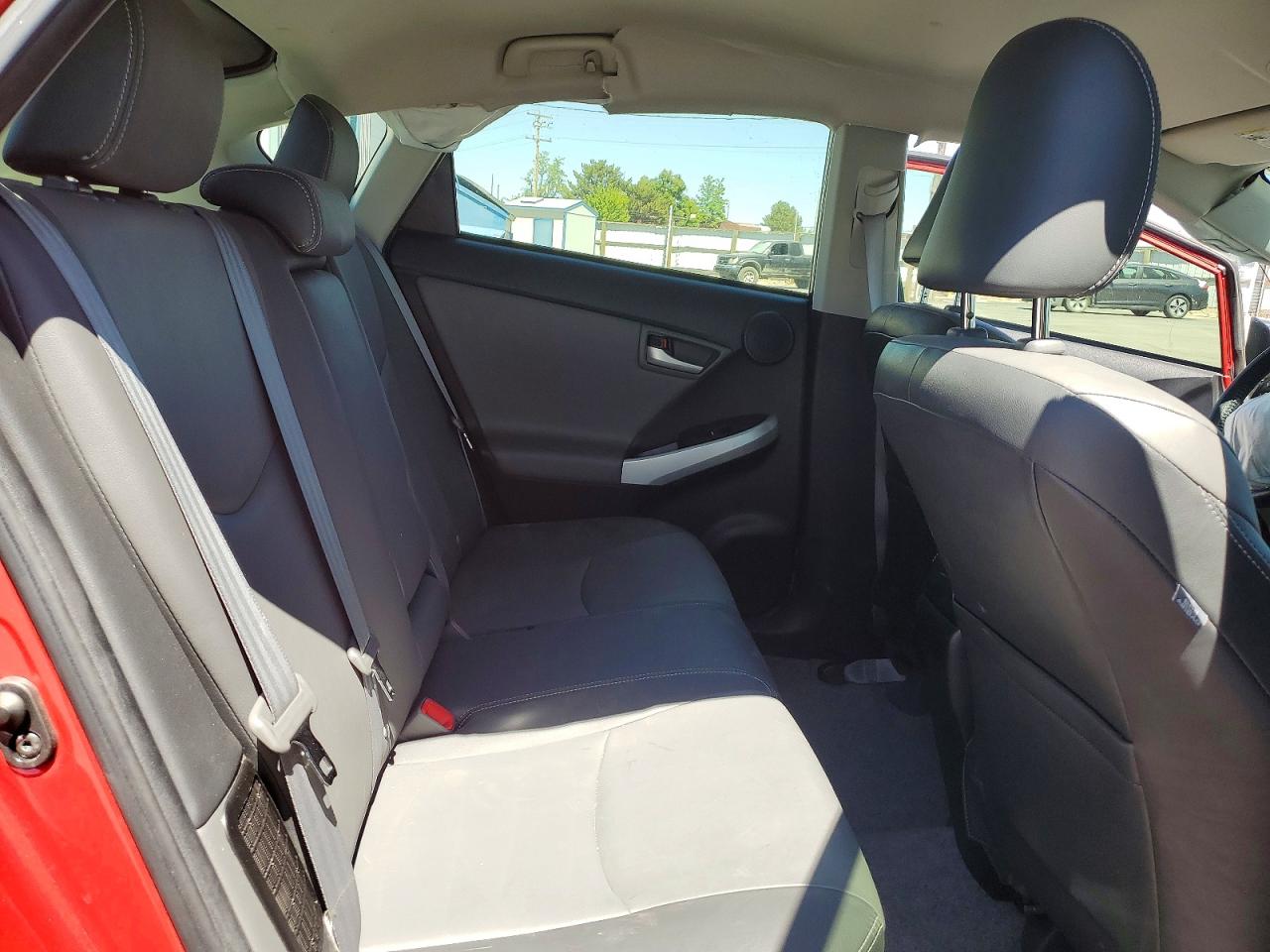 2015 Toyota Prius Four Red vin: JTDKN3DUXF1942083
