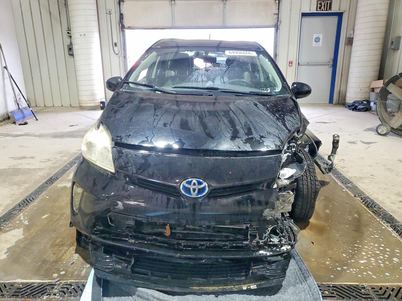2015 Toyota Prius Two Черный vin: JTDKN3DUXF1947929