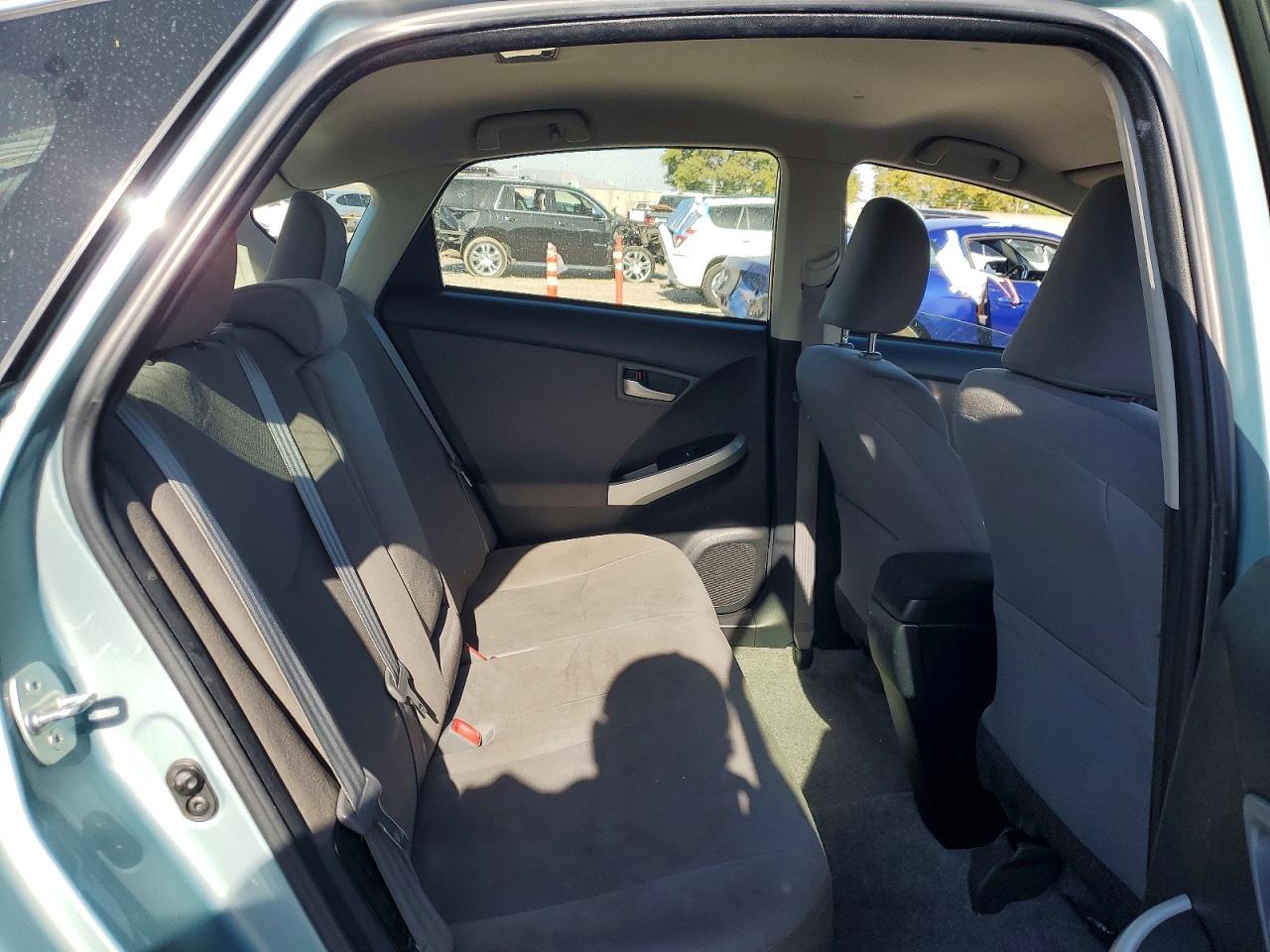 2015 Toyota Prius Two Turquoise vin: JTDKN3DUXF1977819