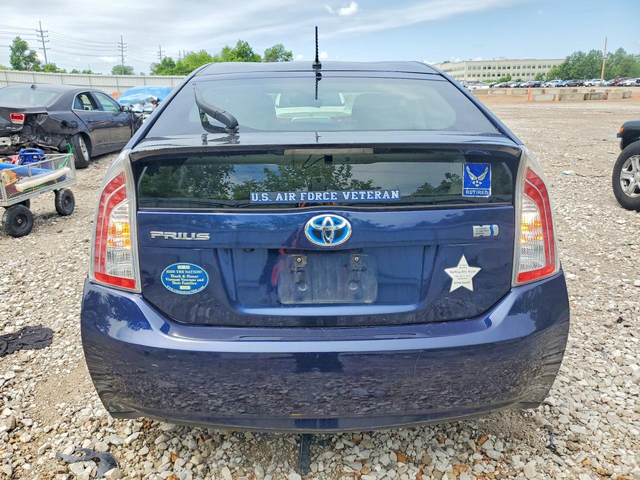 2015 Toyota Prius Two Blue vin: JTDKN3DUXF1982518