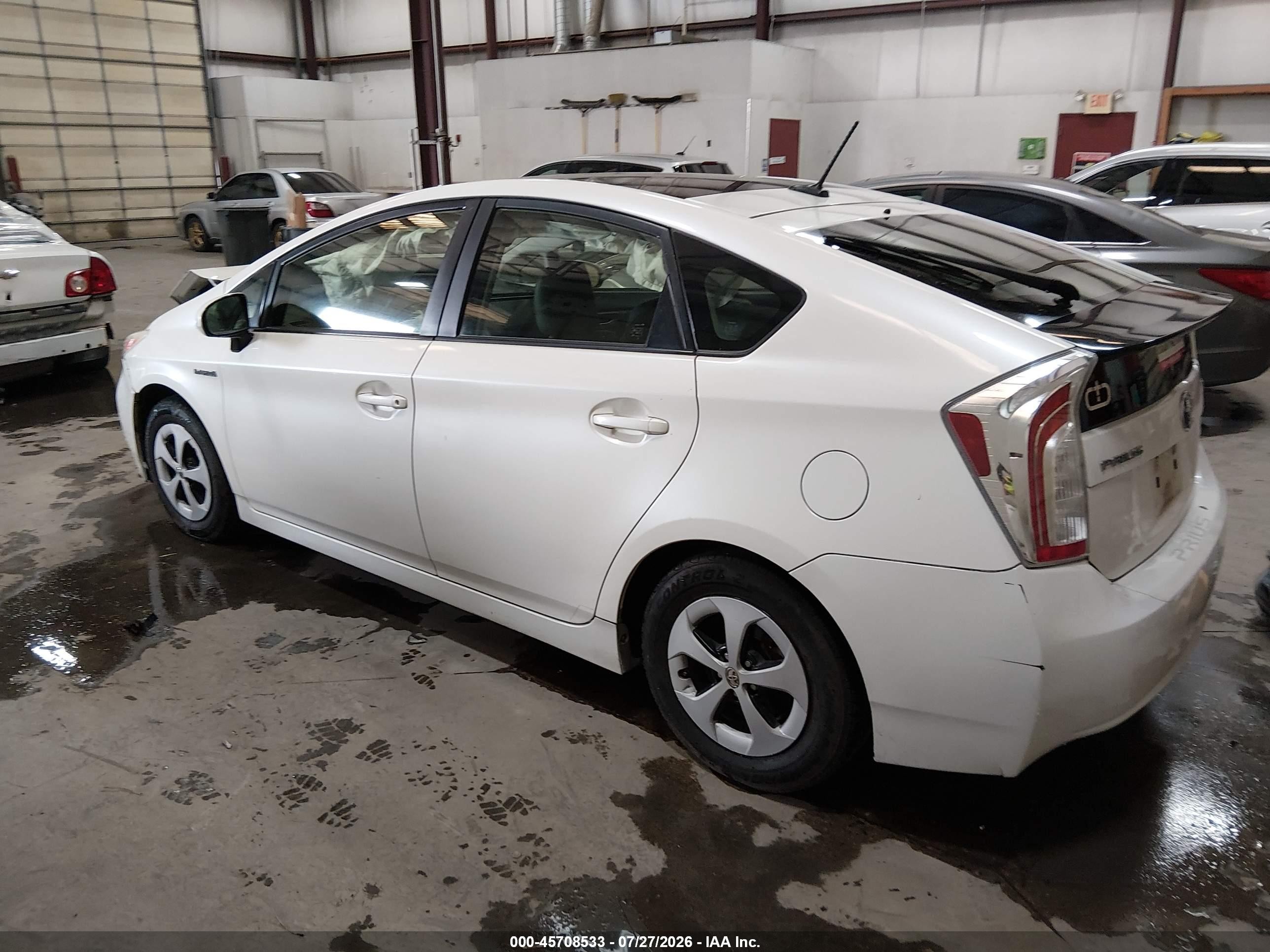 2015 Toyota Prius Four Белый vin: JTDKN3DUXF1998282