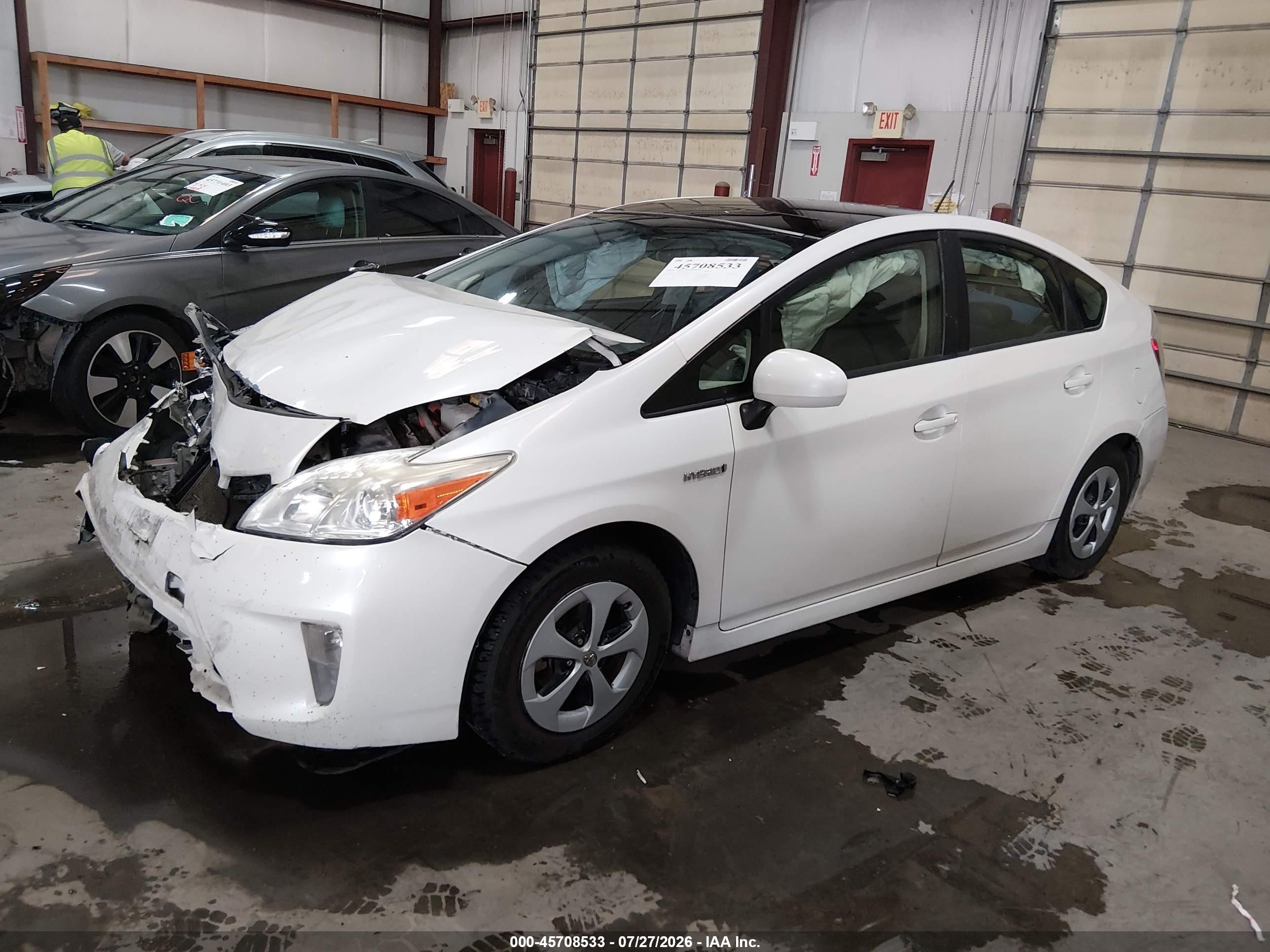 2015 Toyota Prius Four Белый vin: JTDKN3DUXF1998282
