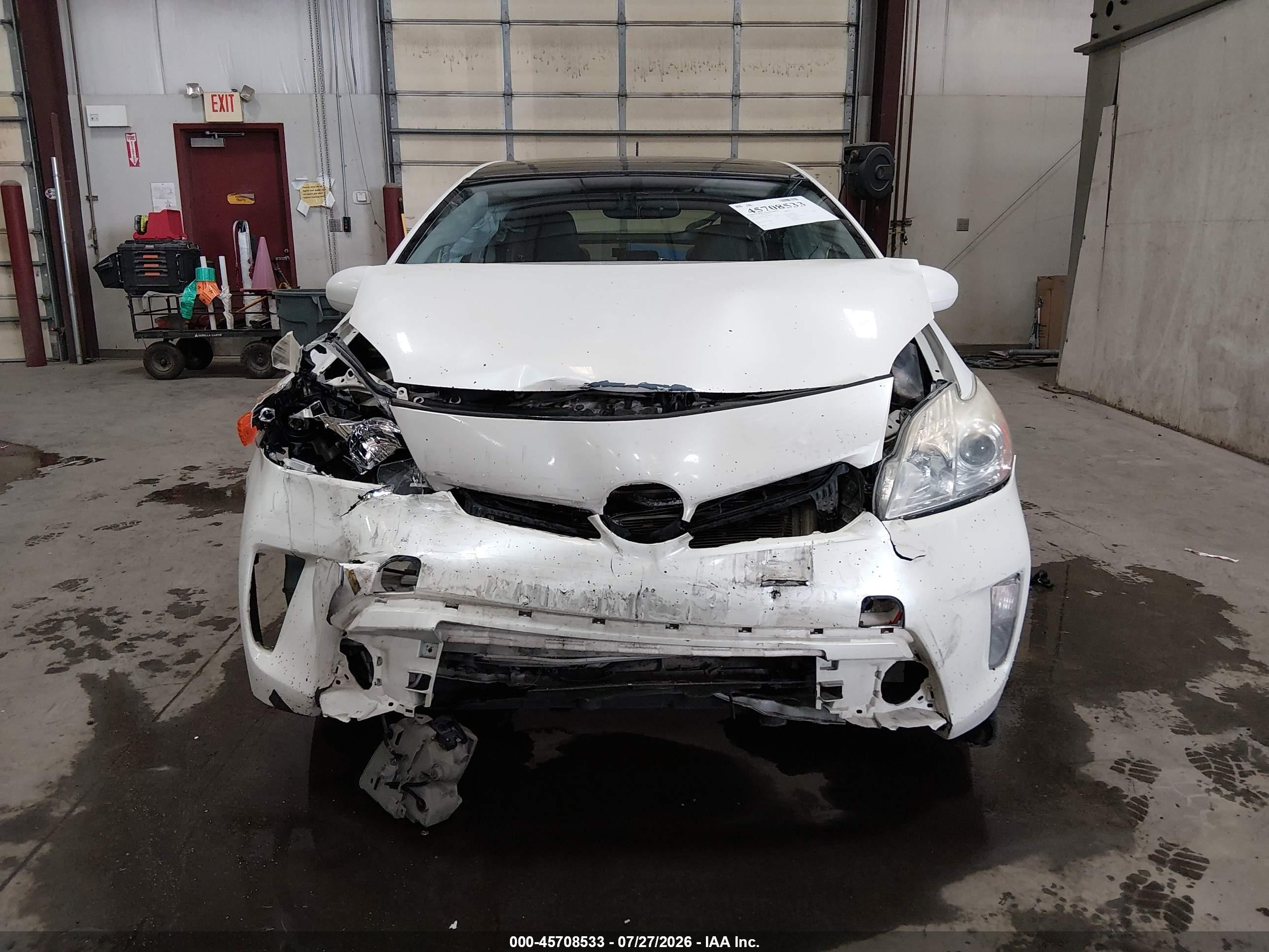 2015 Toyota Prius Four Белый vin: JTDKN3DUXF1998282