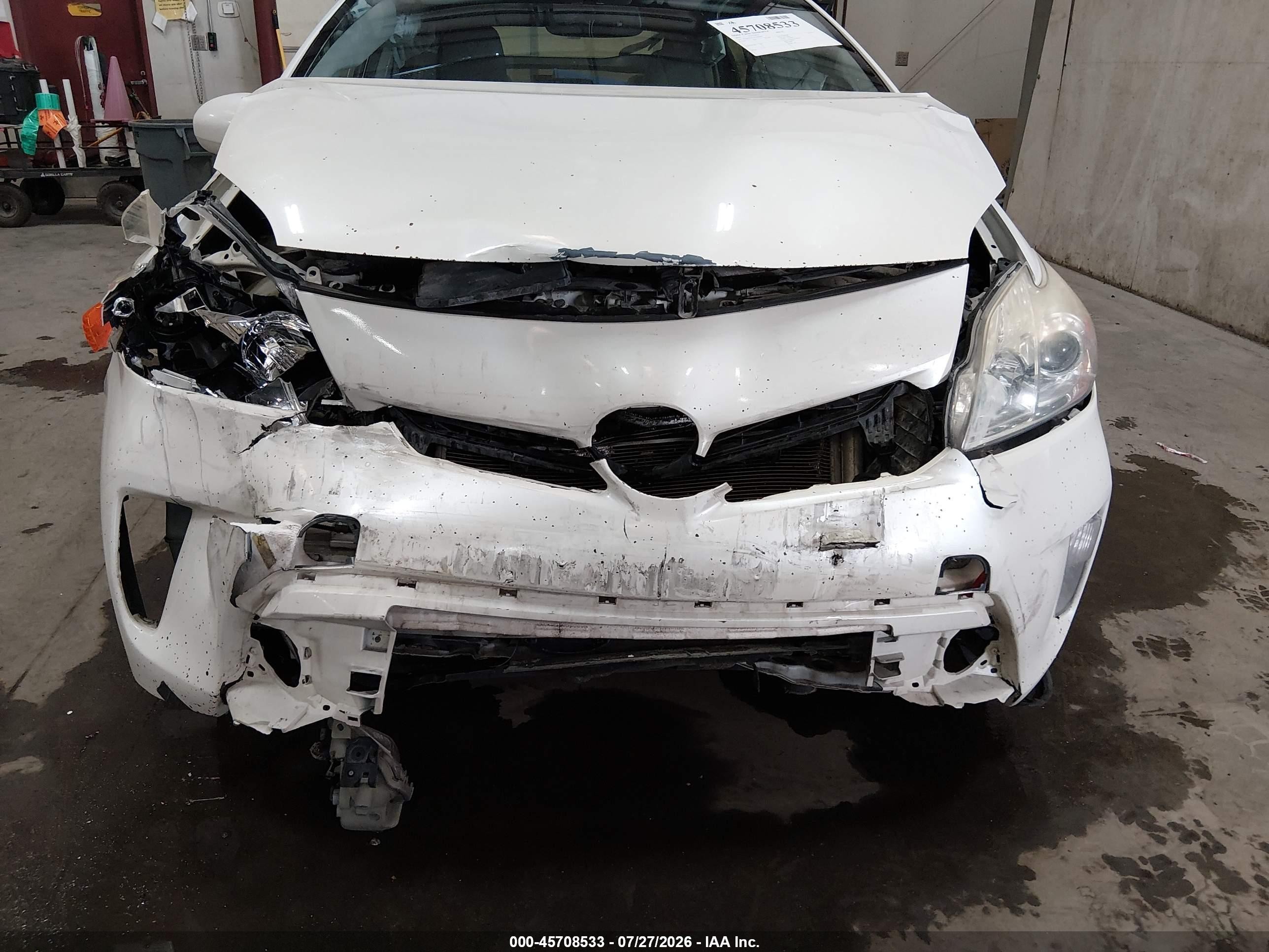 2015 Toyota Prius Four Белый vin: JTDKN3DUXF1998282