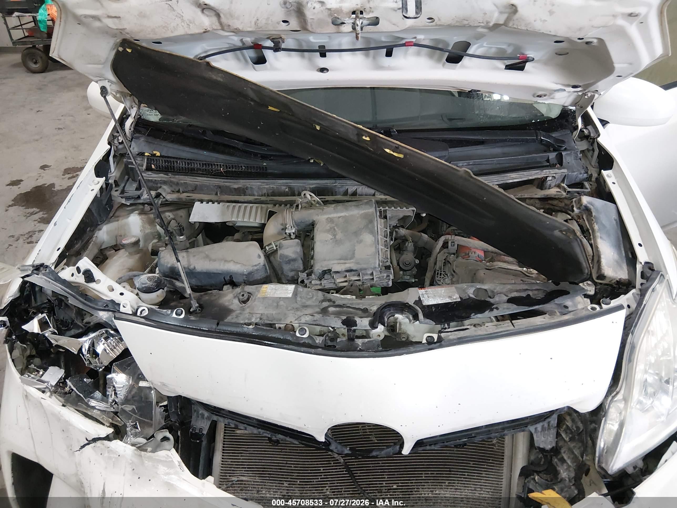 2015 Toyota Prius Four Белый vin: JTDKN3DUXF1998282
