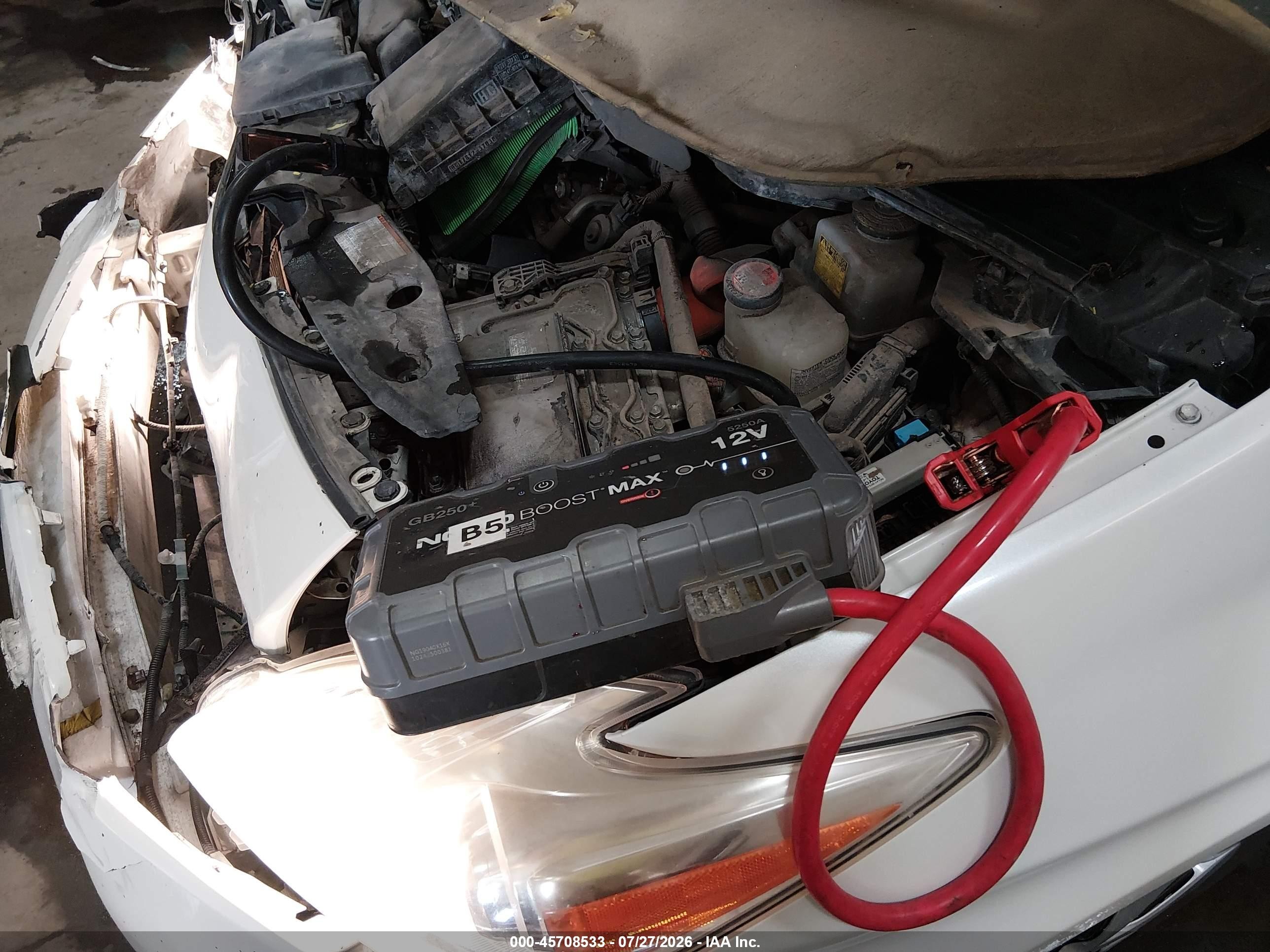 2015 Toyota Prius Four Белый vin: JTDKN3DUXF1998282
