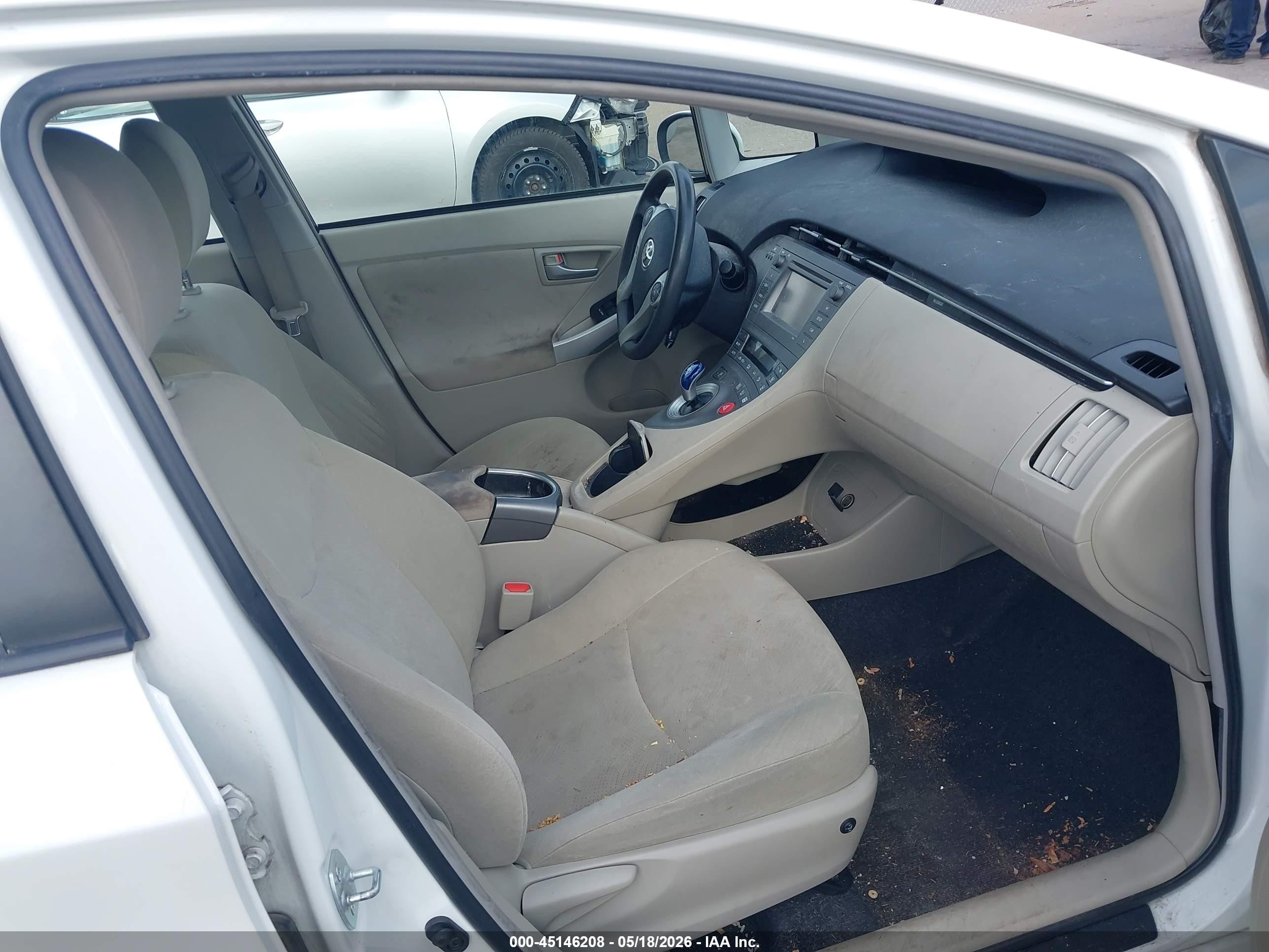 2015 Toyota Prius Two White vin: JTDKN3DUXF2000593
