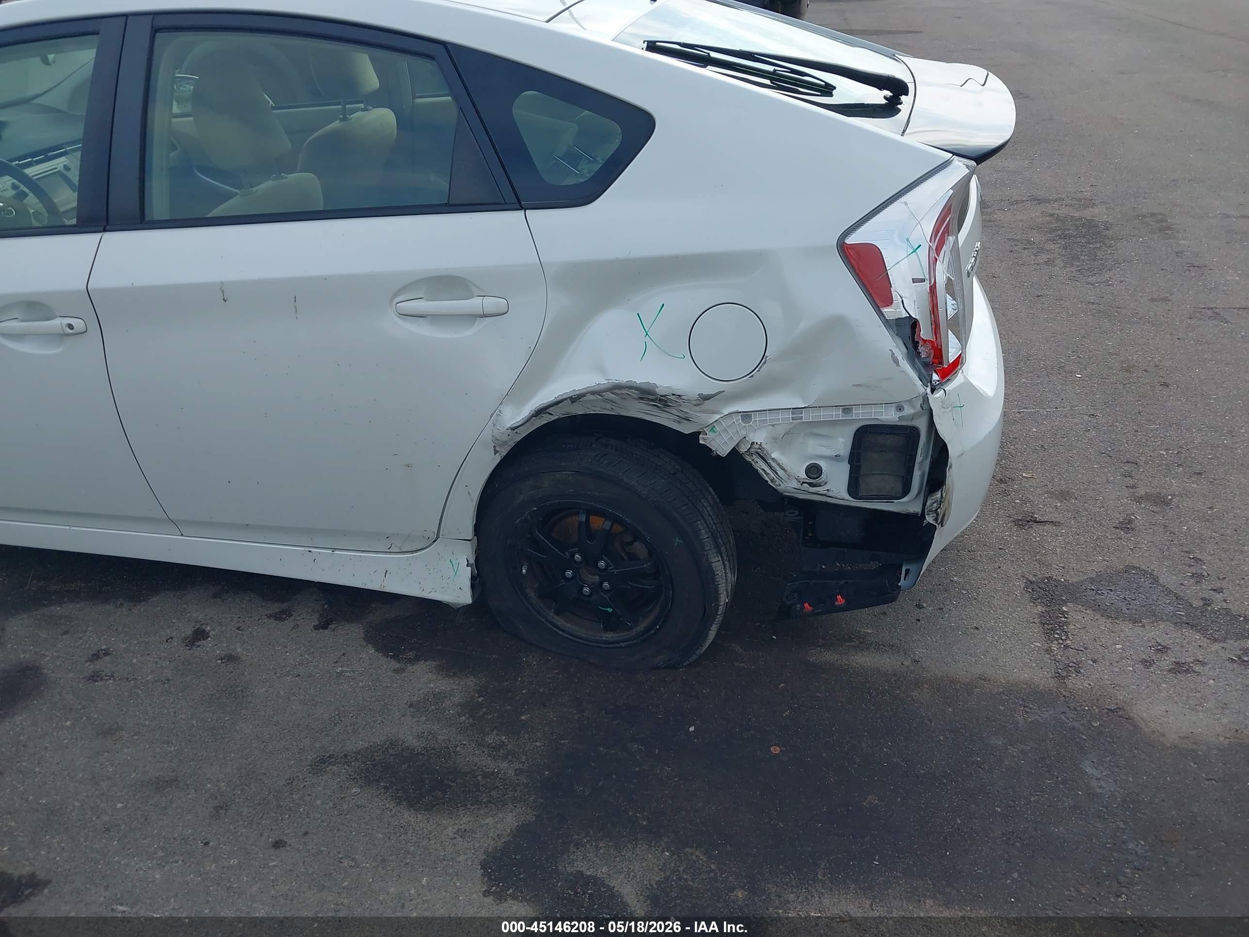 2015 Toyota Prius Two White vin: JTDKN3DUXF2000593