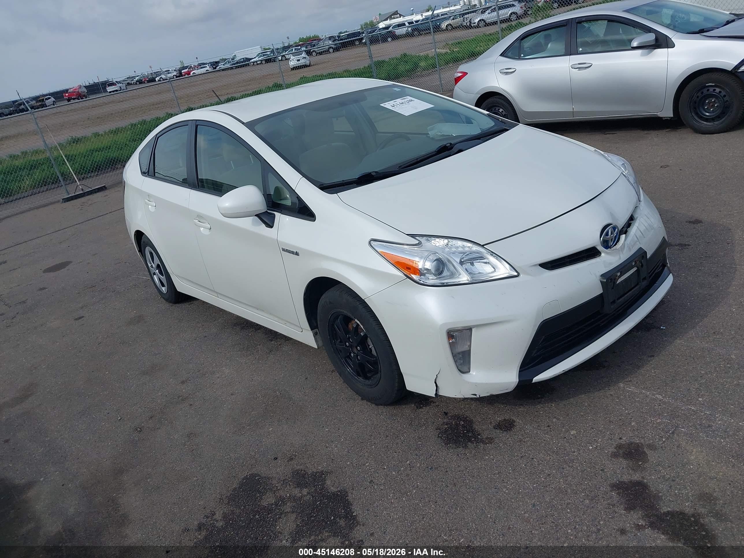 2015 Toyota Prius Two White vin: JTDKN3DUXF2000593