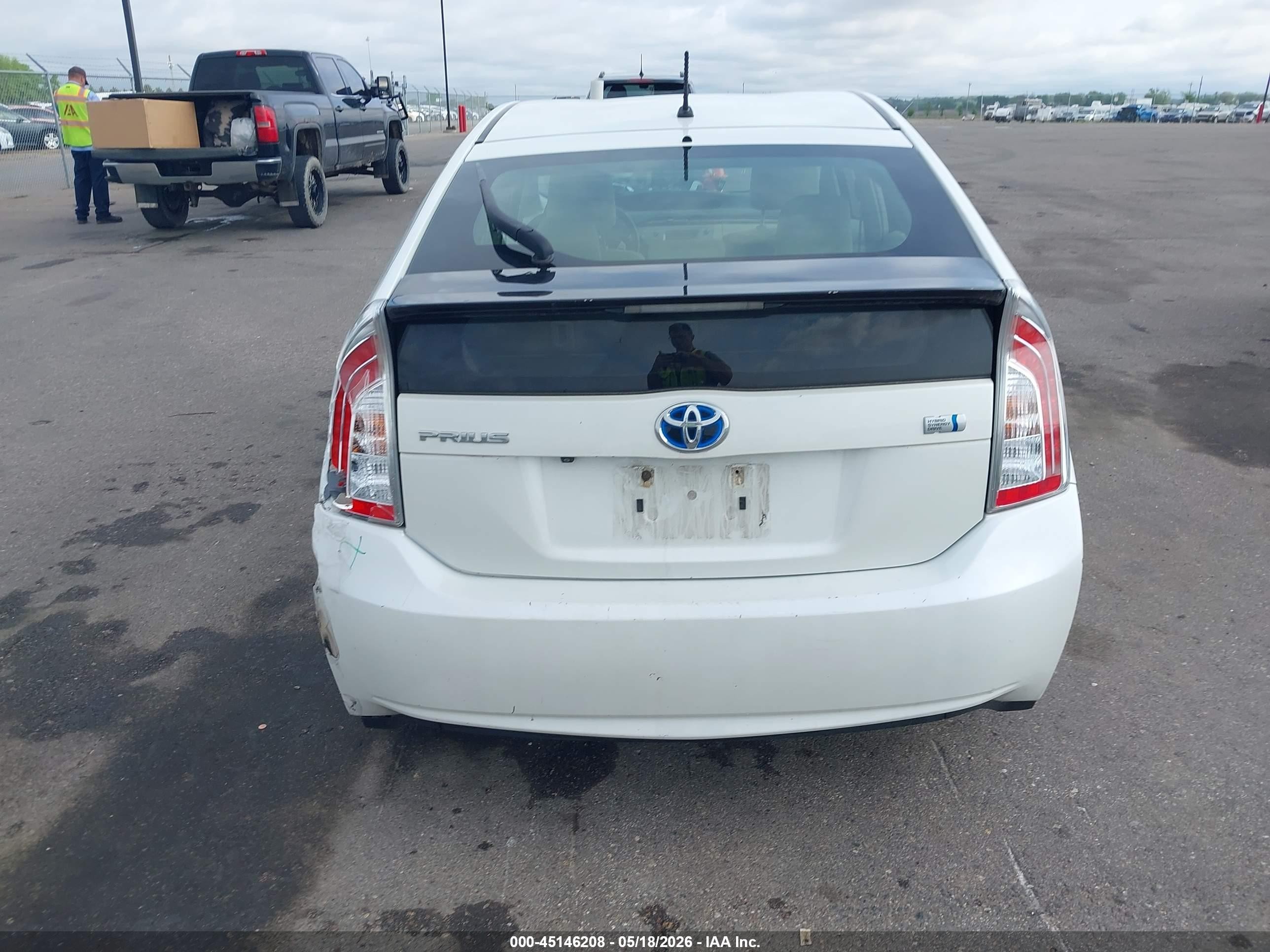 2015 Toyota Prius Two White vin: JTDKN3DUXF2000593