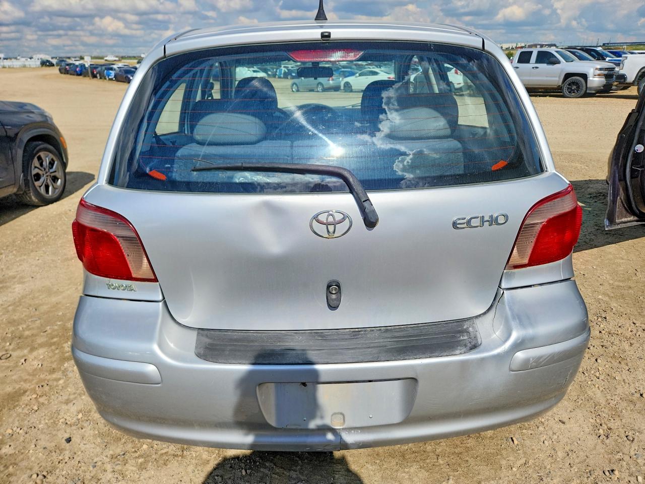 2005 Toyota Echo Серебряный vin: JTDKT123750078022