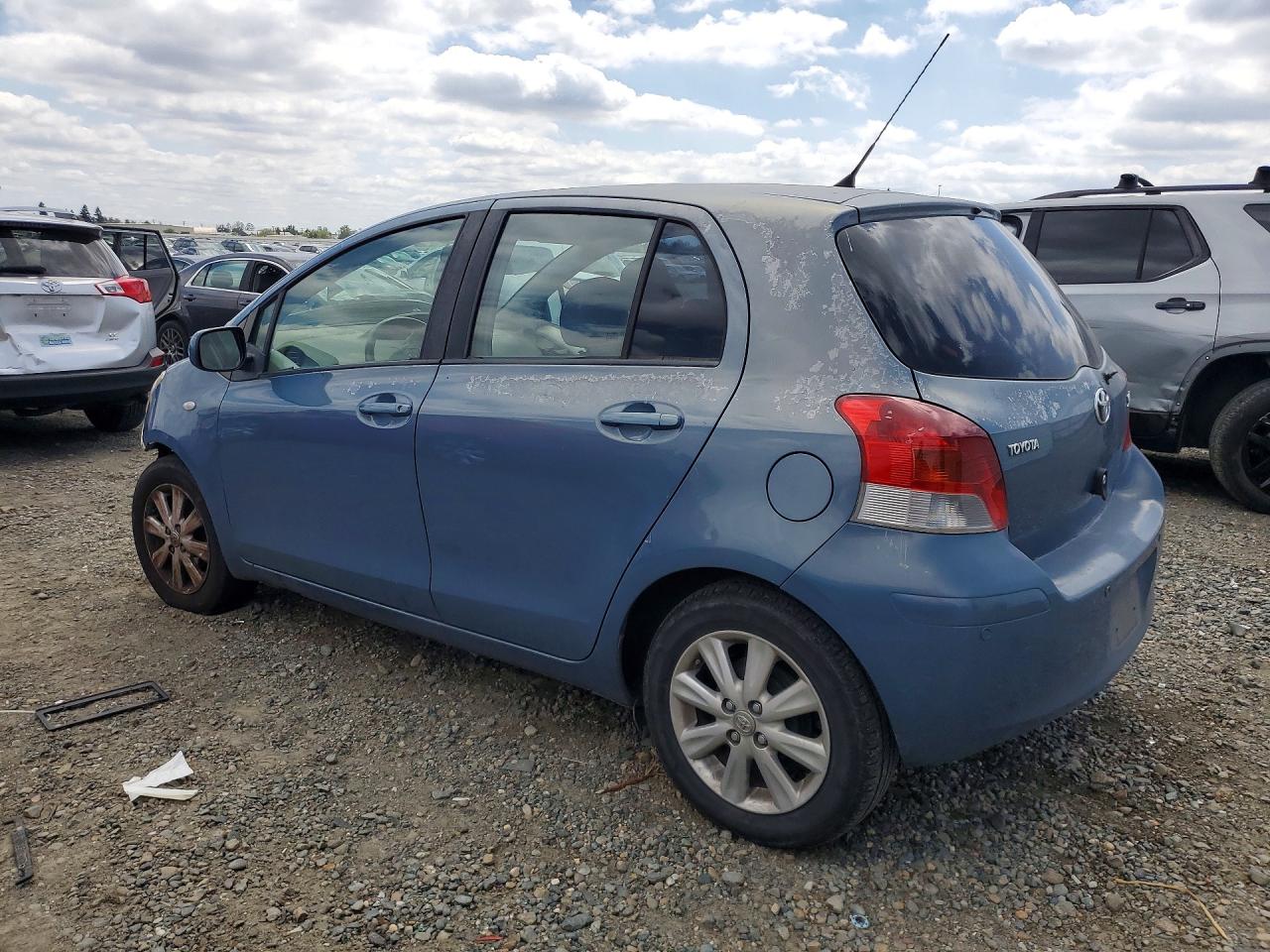 2011 Toyota Yaris Base Blue vin: JTDKT4K30B5334968