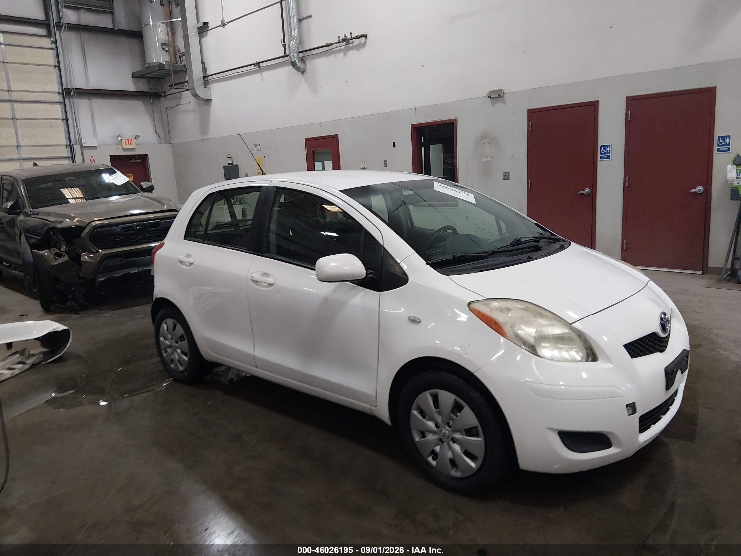 2010 Toyota Yaris White vin: JTDKT4K31A5280109