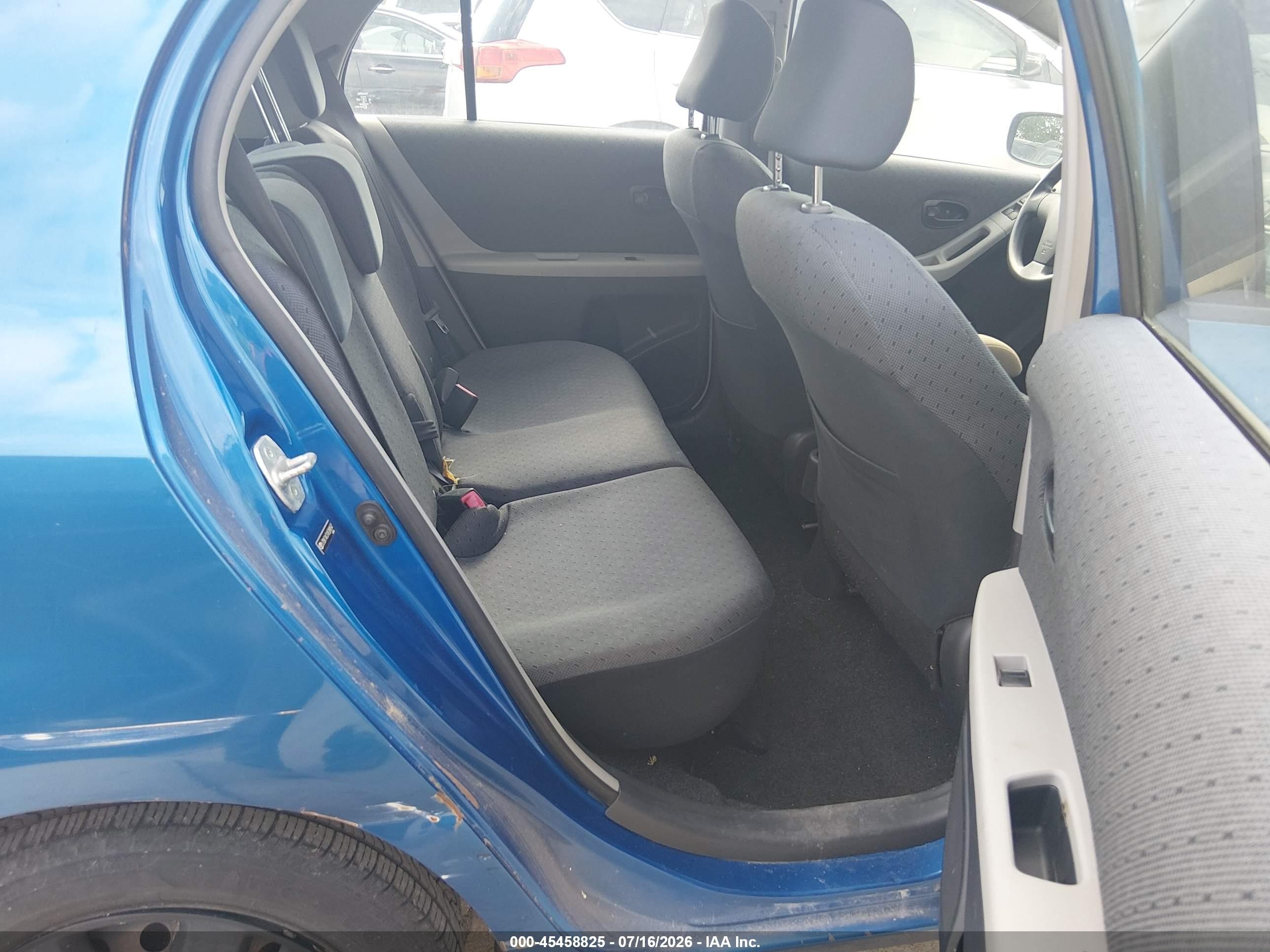 2010 Toyota Yaris   Синий vin: JTDKT4K31A5284547
