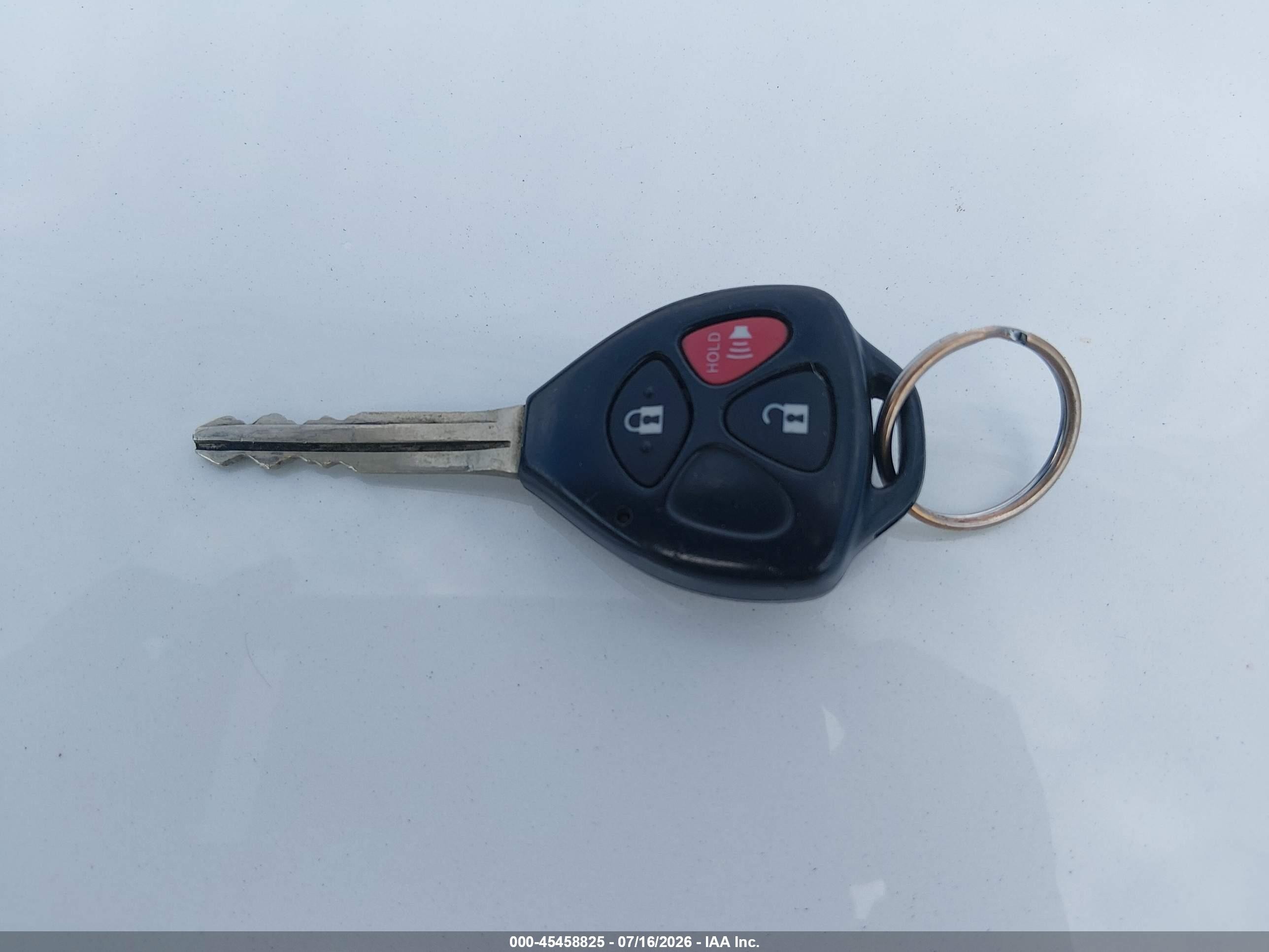2010 Toyota Yaris   Синий vin: JTDKT4K31A5284547