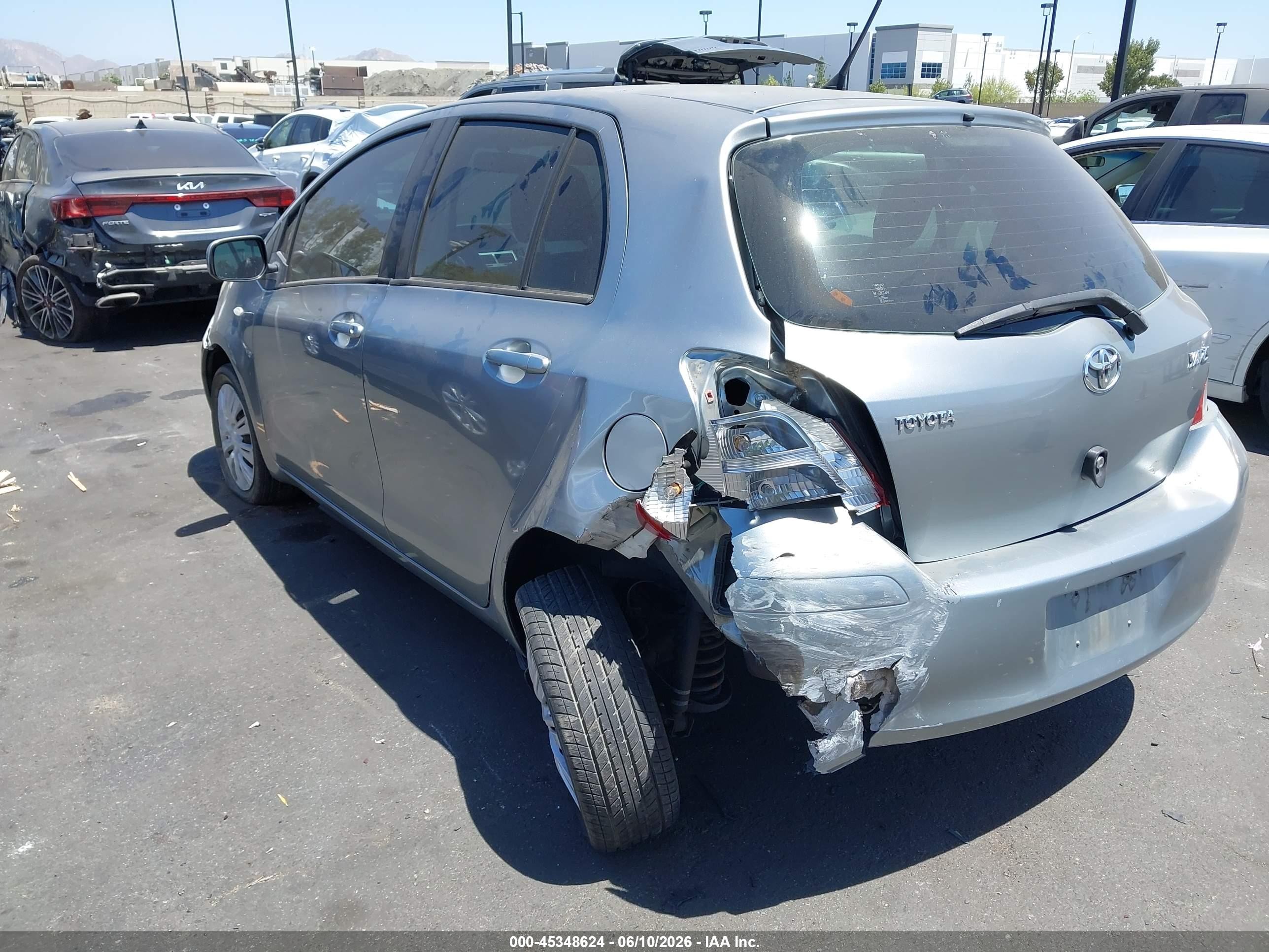2010 Toyota Yaris   Silver vin: JTDKT4K31A5316008