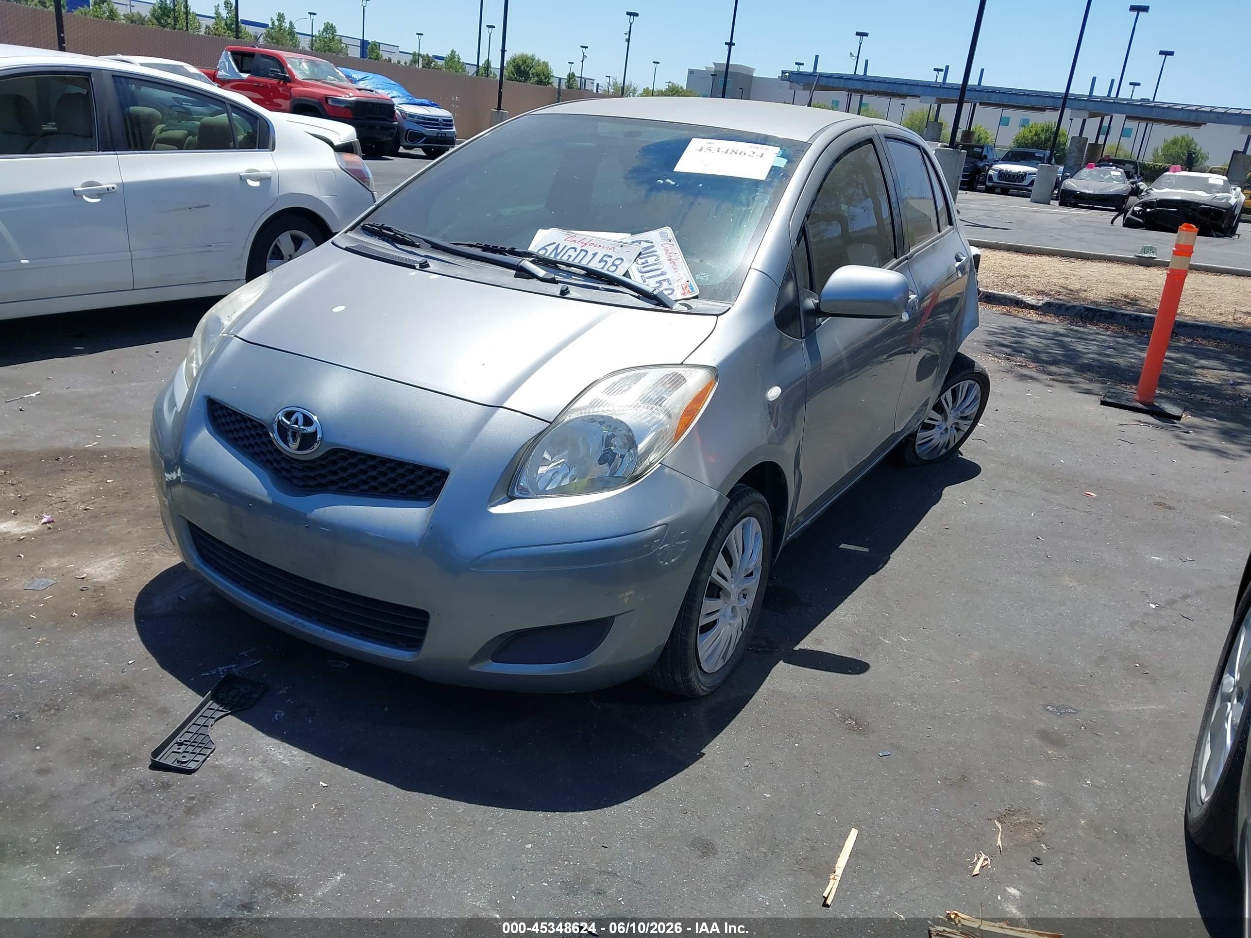2010 Toyota Yaris   Silver vin: JTDKT4K31A5316008