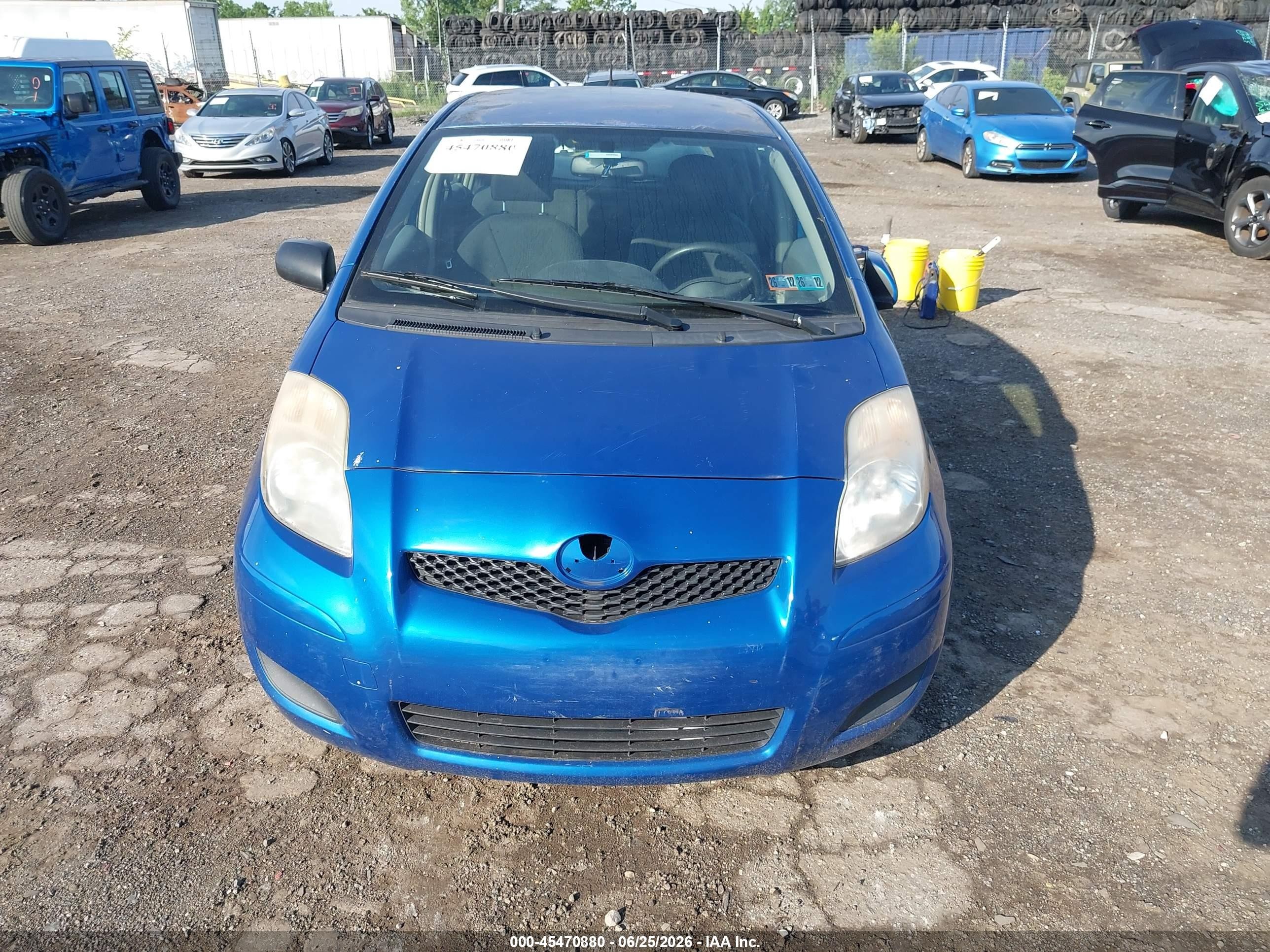 2010 Toyota Yaris   Синий vin: JTDKT4K31A5325422