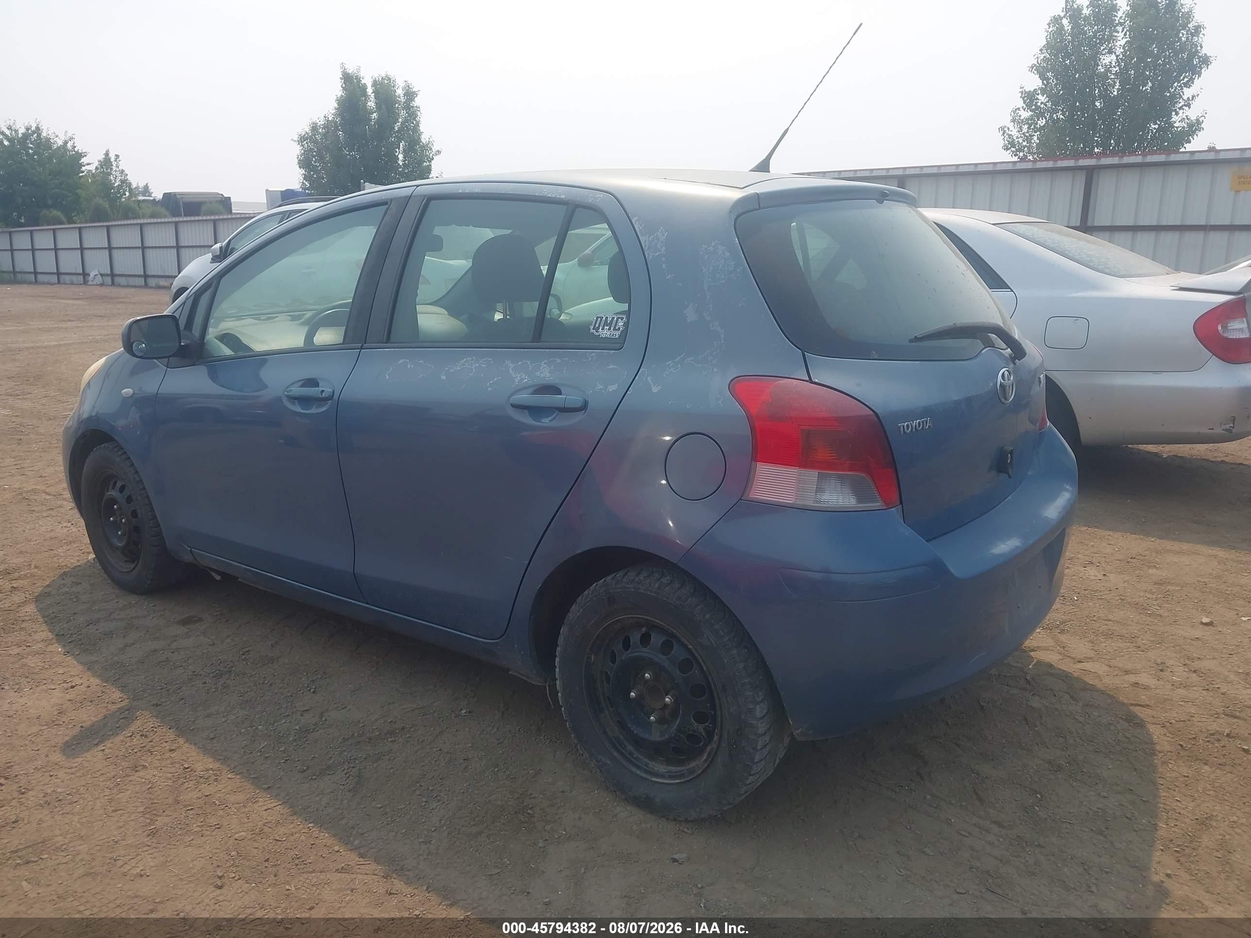 2010 Toyota Yaris   Light Blue vin: JTDKT4K32A5324747