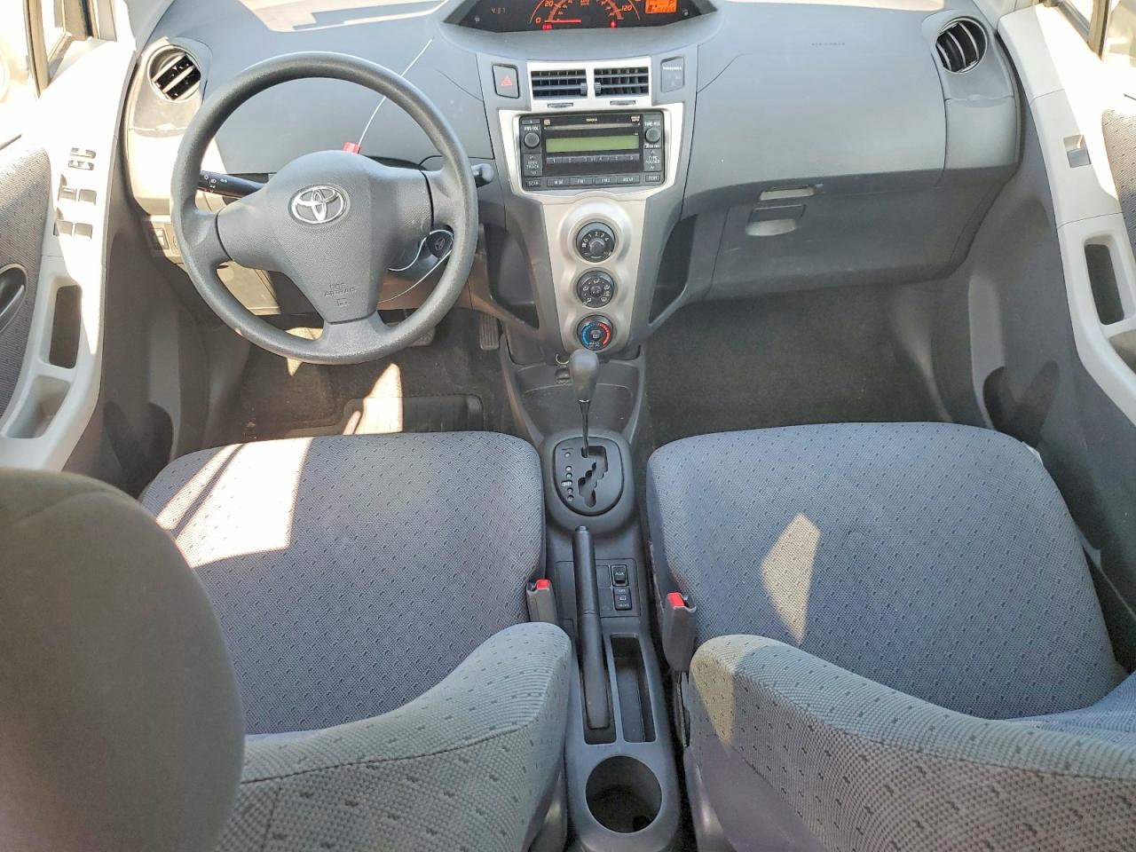 2011 Toyota Yaris Base Blue vin: JTDKT4K34B5340885