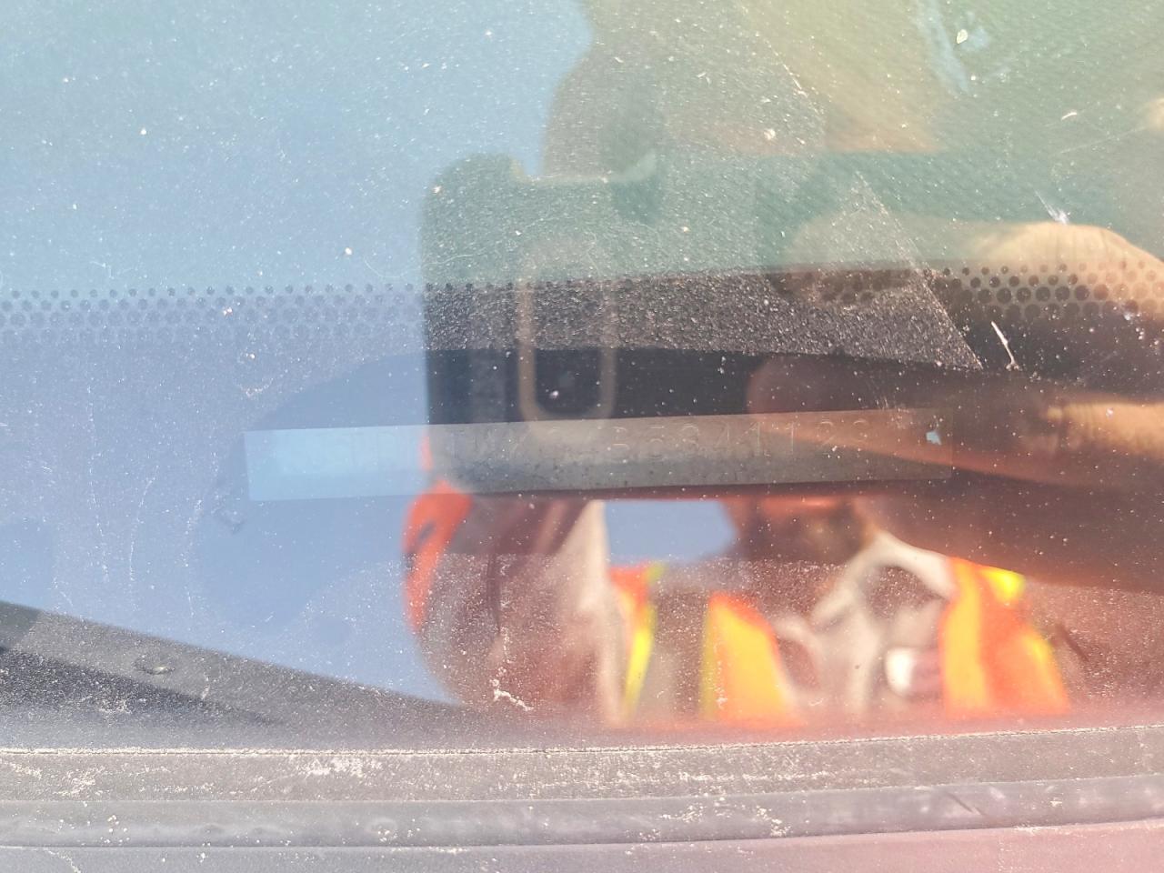 2011 Toyota Yaris Base Red vin: JTDKT4K34B5341129