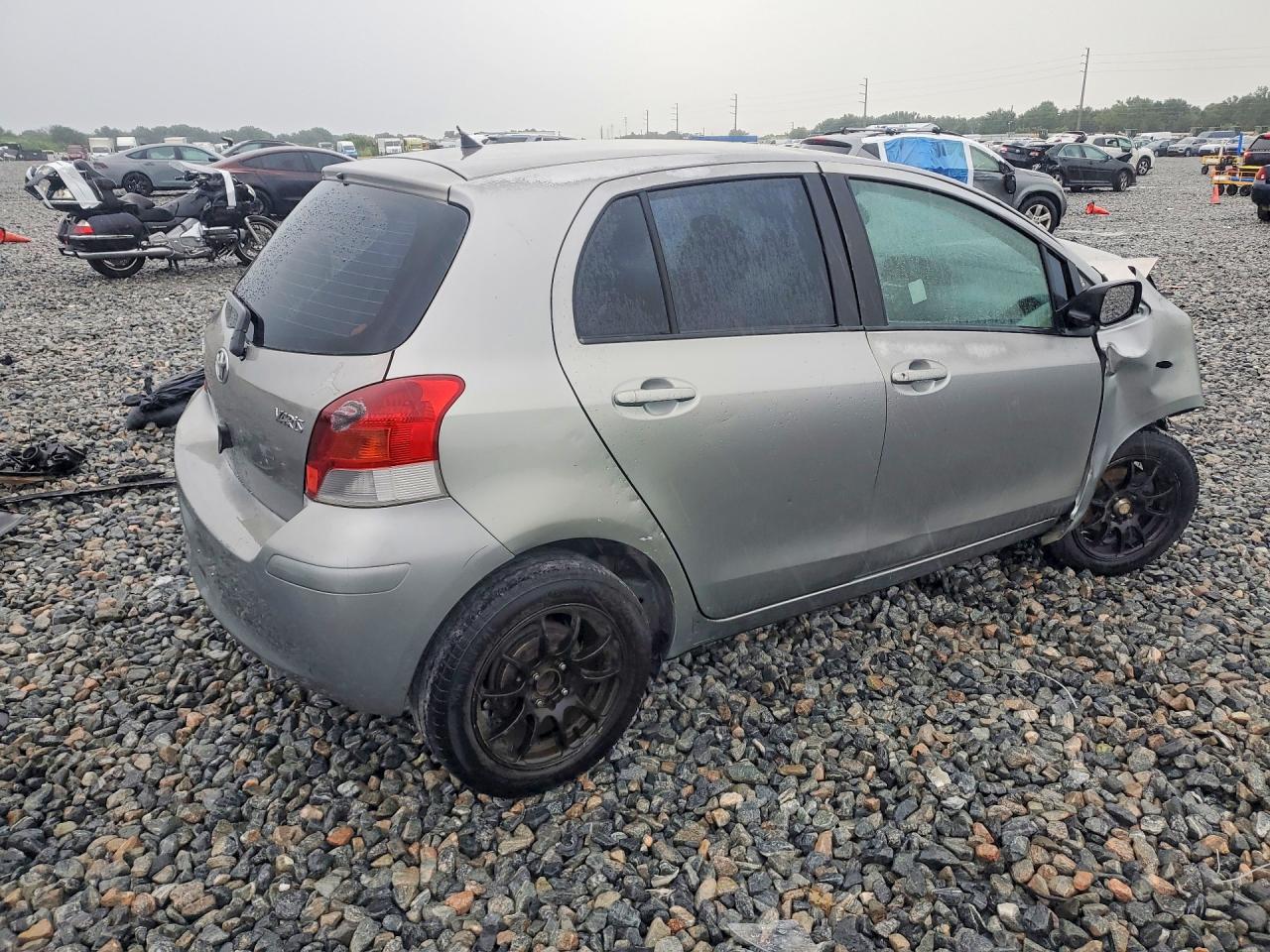 2010 Toyota Yaris Base Silver vin: JTDKT4K35A5321776