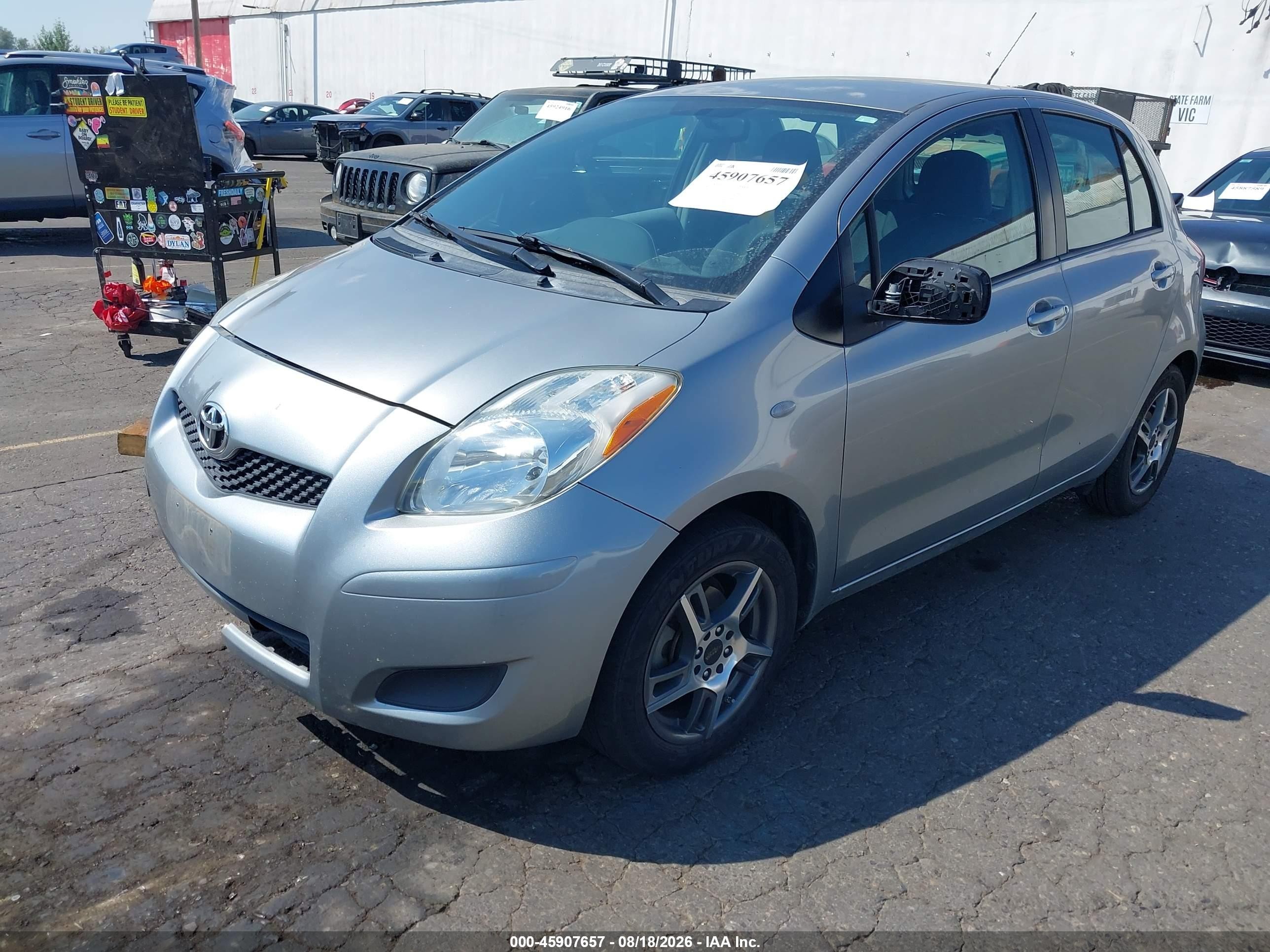 2011 Toyota Yaris   Серебряный vin: JTDKT4K36B5329032