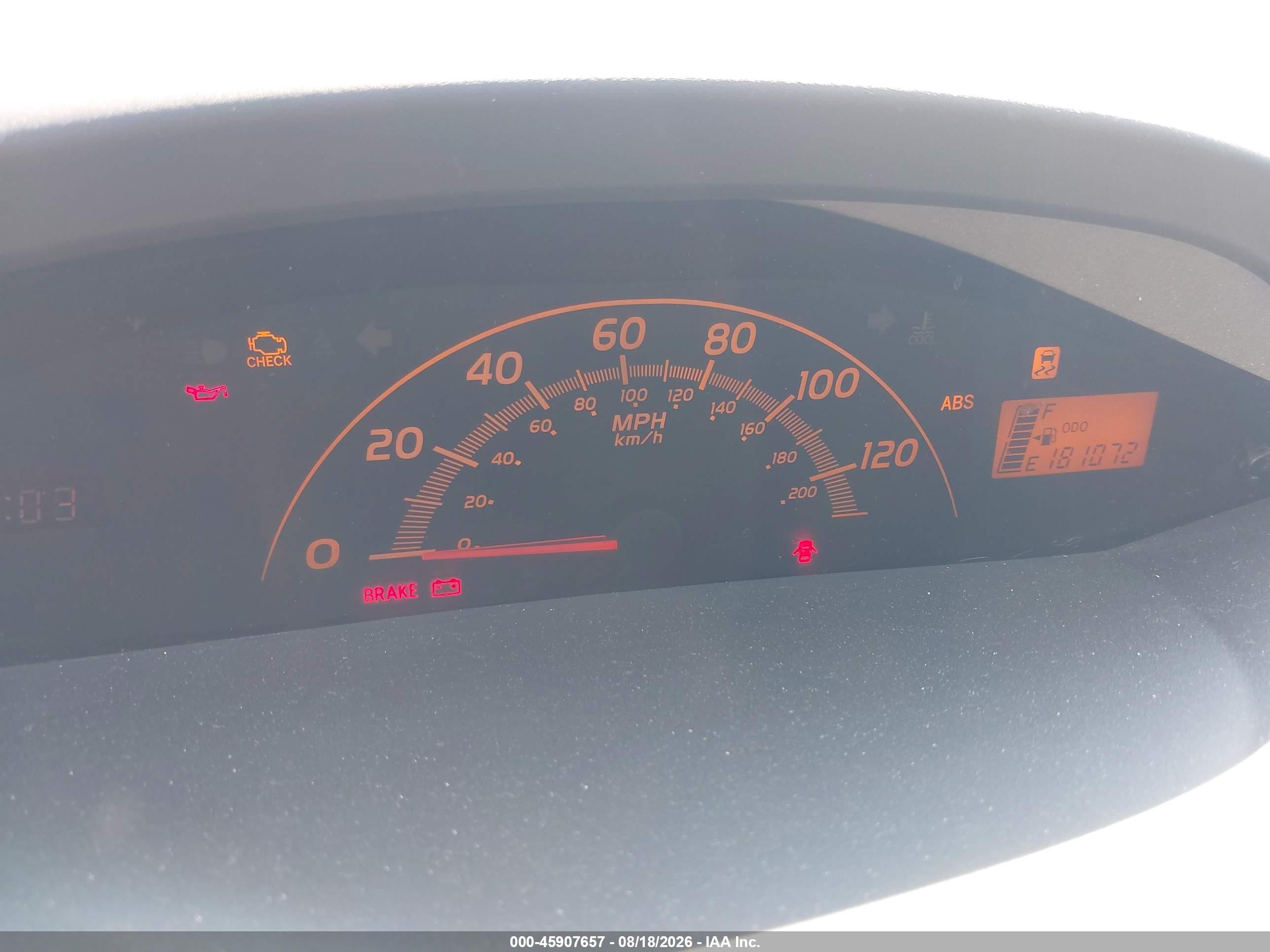 2011 Toyota Yaris   Серебряный vin: JTDKT4K36B5329032