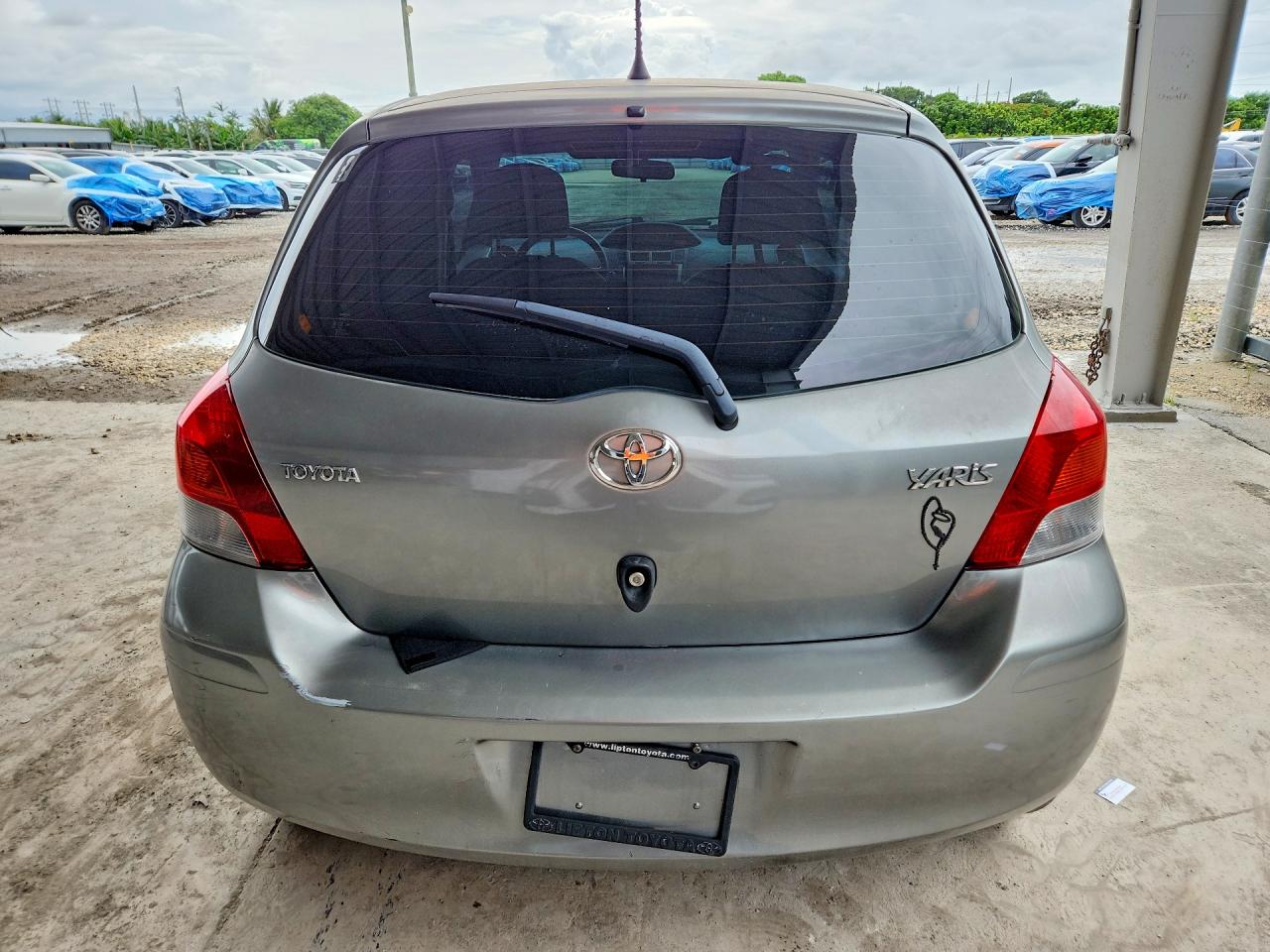 2010 Toyota Yaris Base Silver vin: JTDKT4K38A5283489
