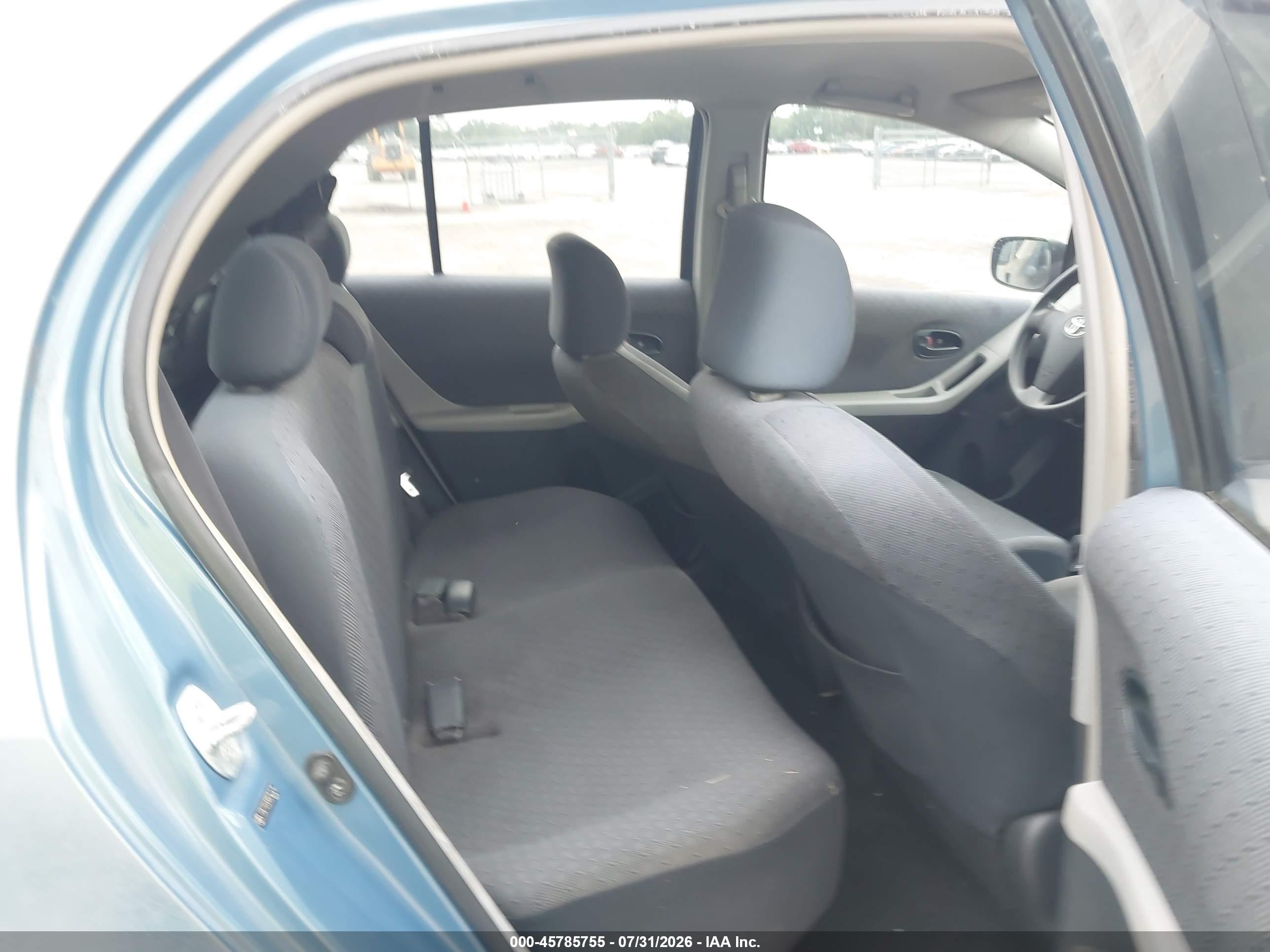 2009 Toyota Yaris   Navy vin: JTDKT903095257139