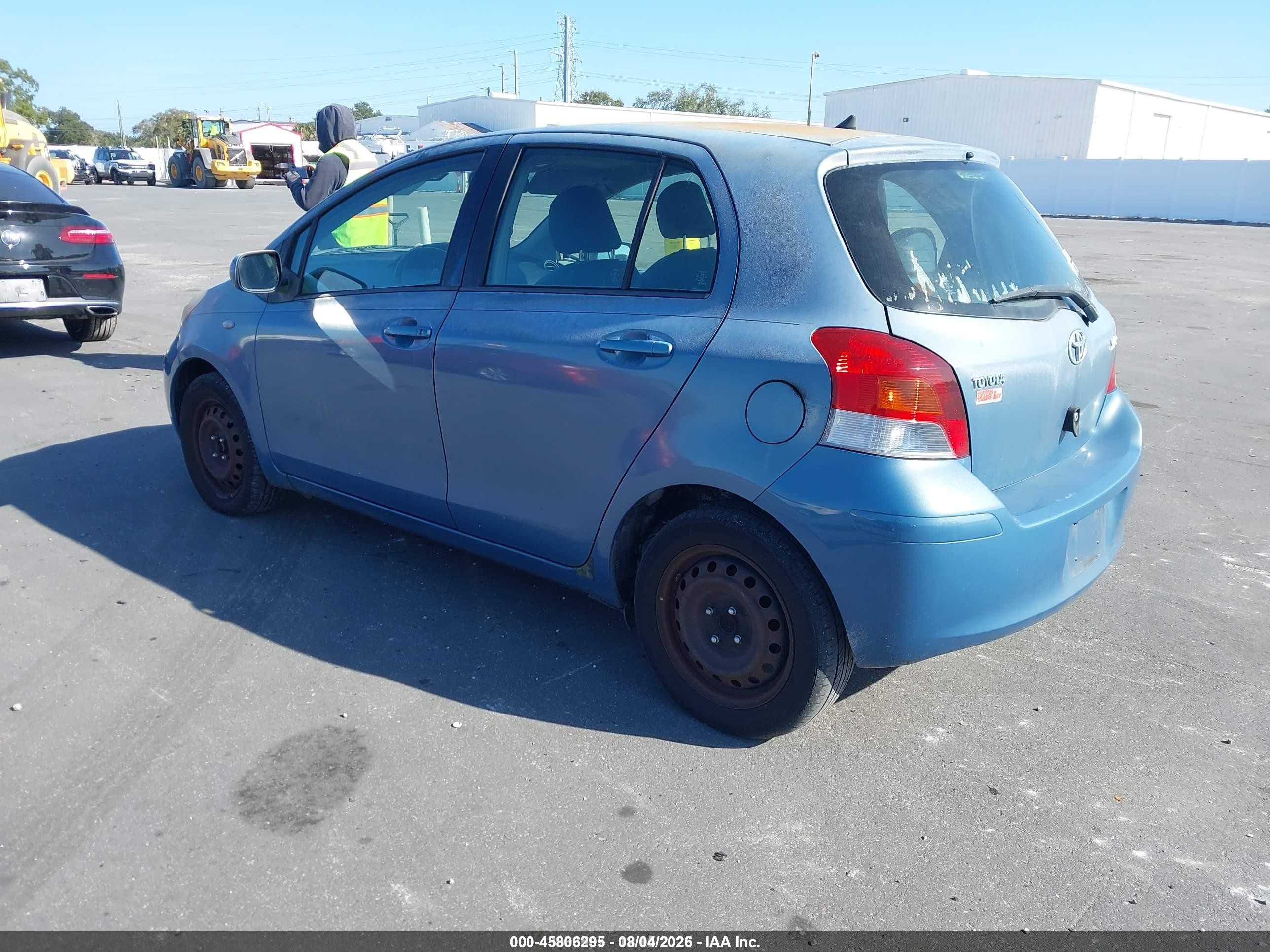 2009 Toyota Yaris   Blue vin: JTDKT903595231300