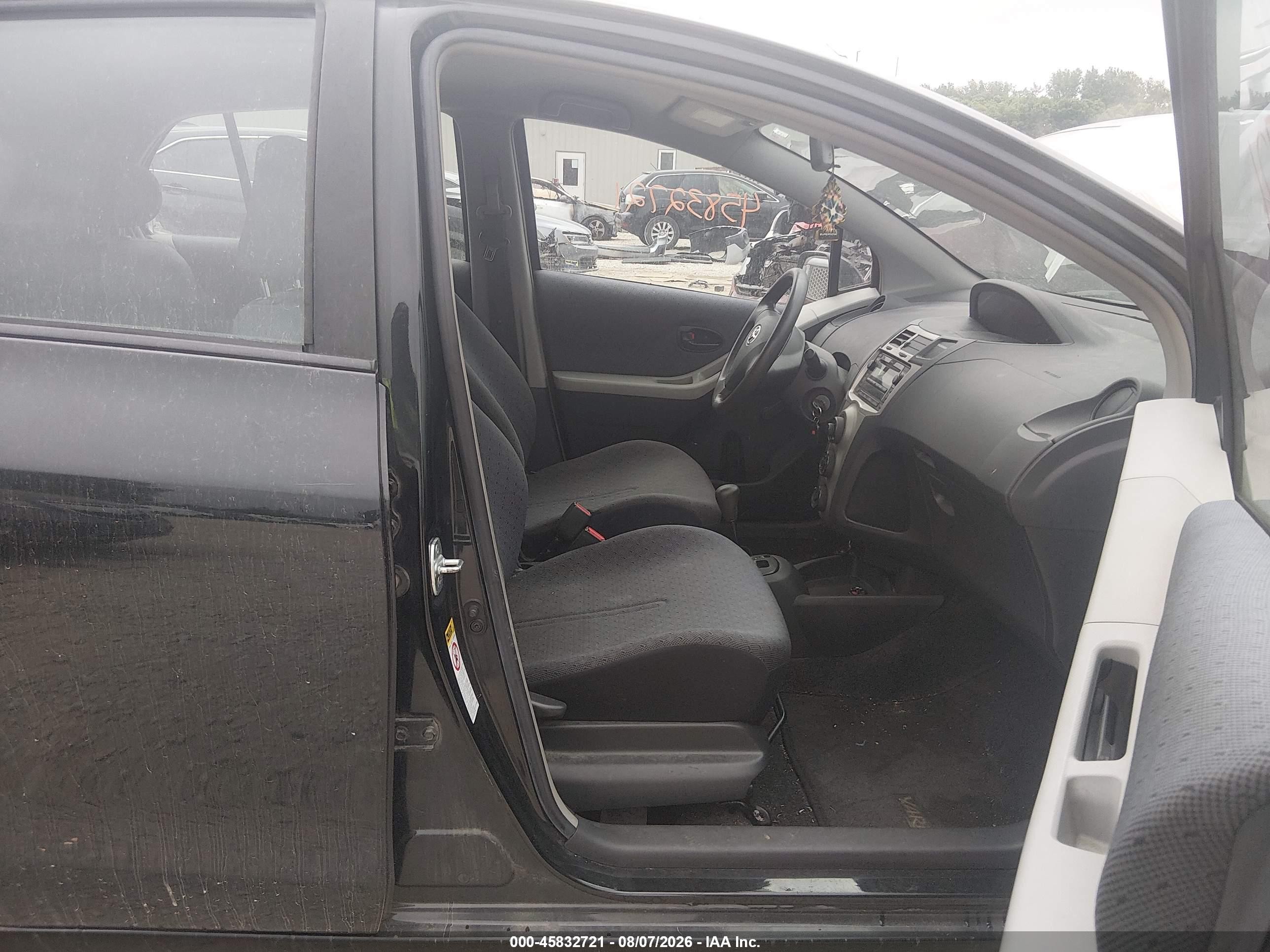 2009 Toyota Yaris Black vin: JTDKT903995230294