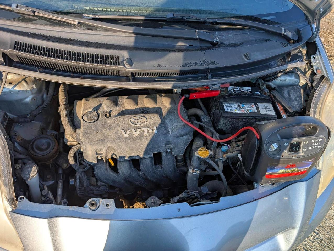 2009 Toyota Yaris Gray vin: JTDKT923695229651